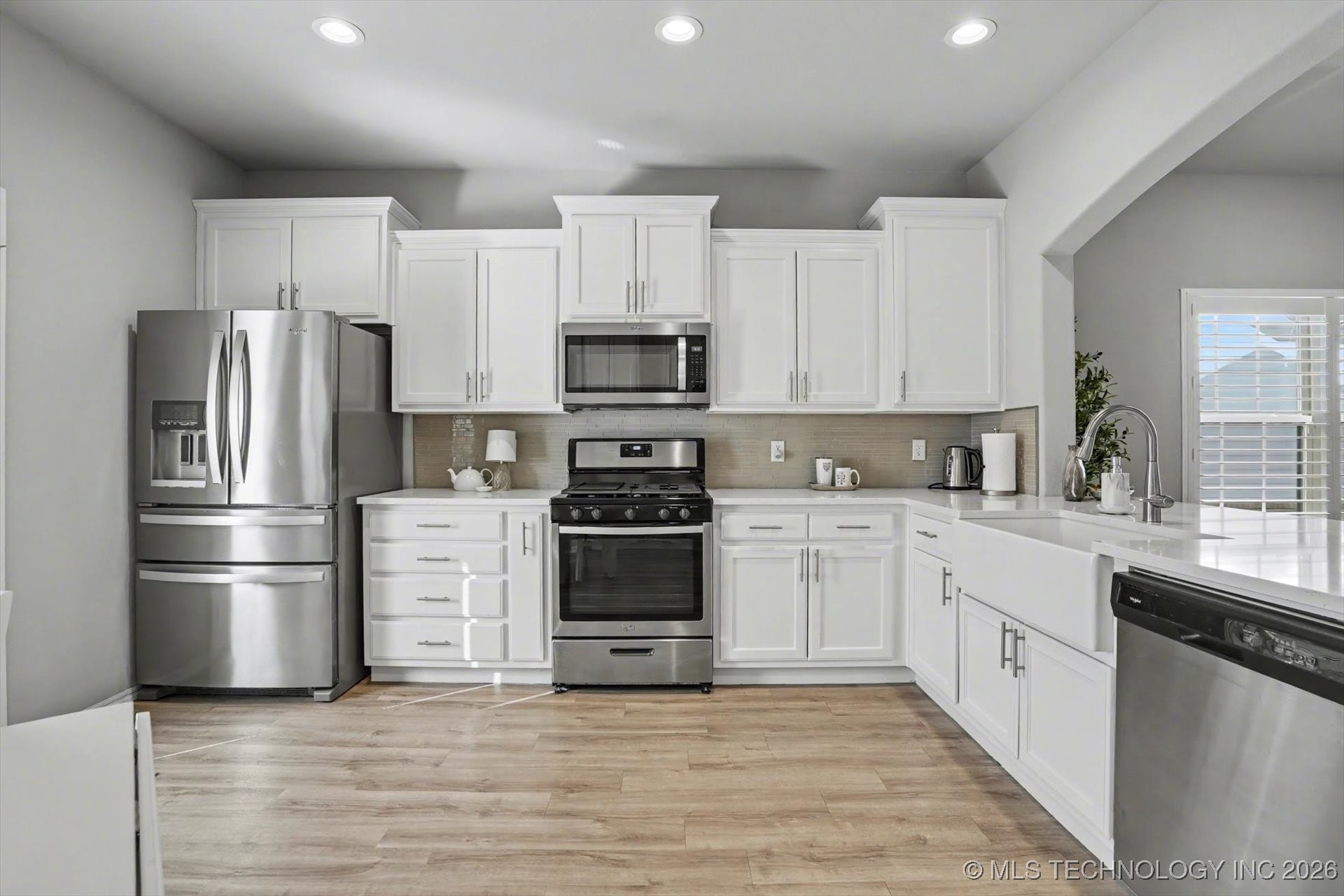 1907 W Imperial Street