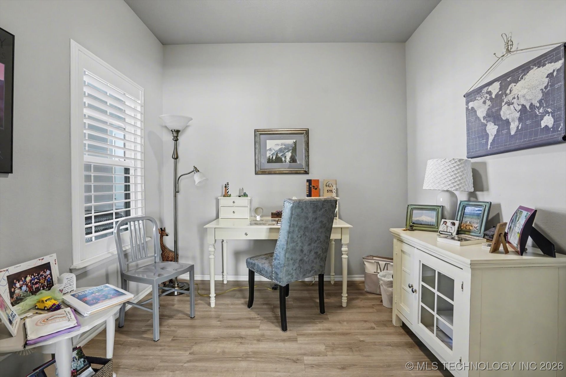 1907 W Imperial Street