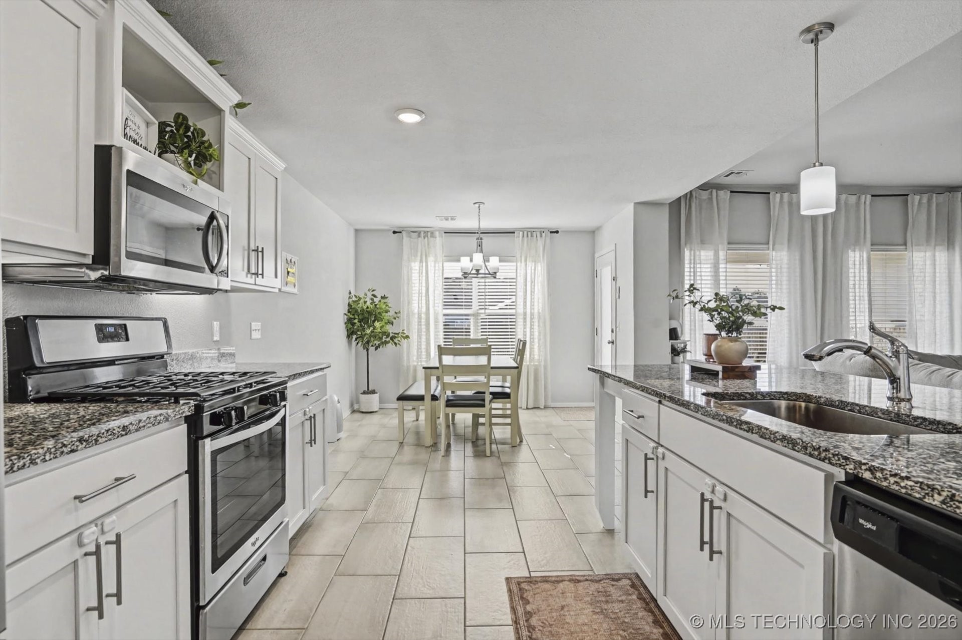 3131 W Yuma Court S