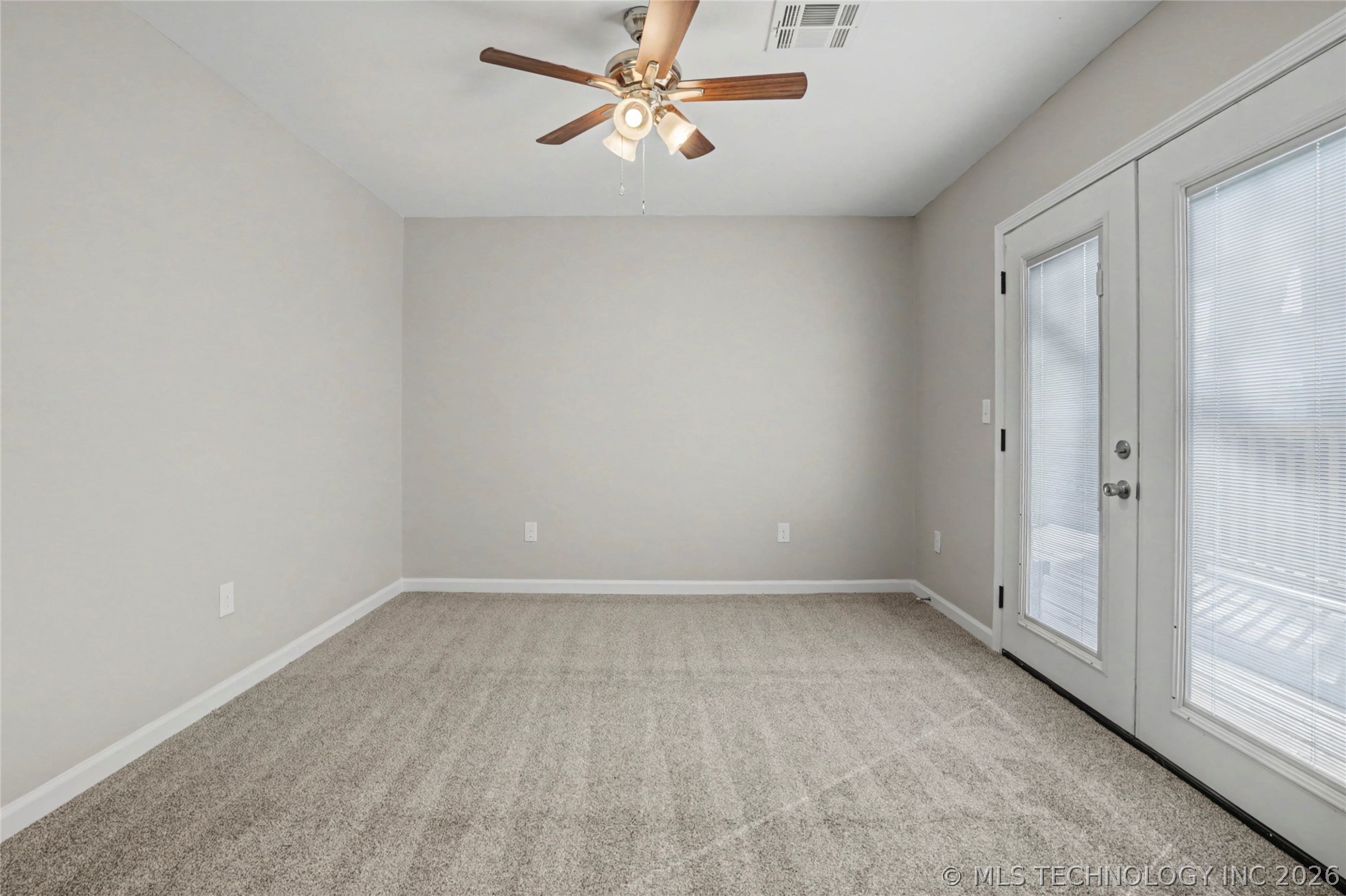 642 E Line Avenue
