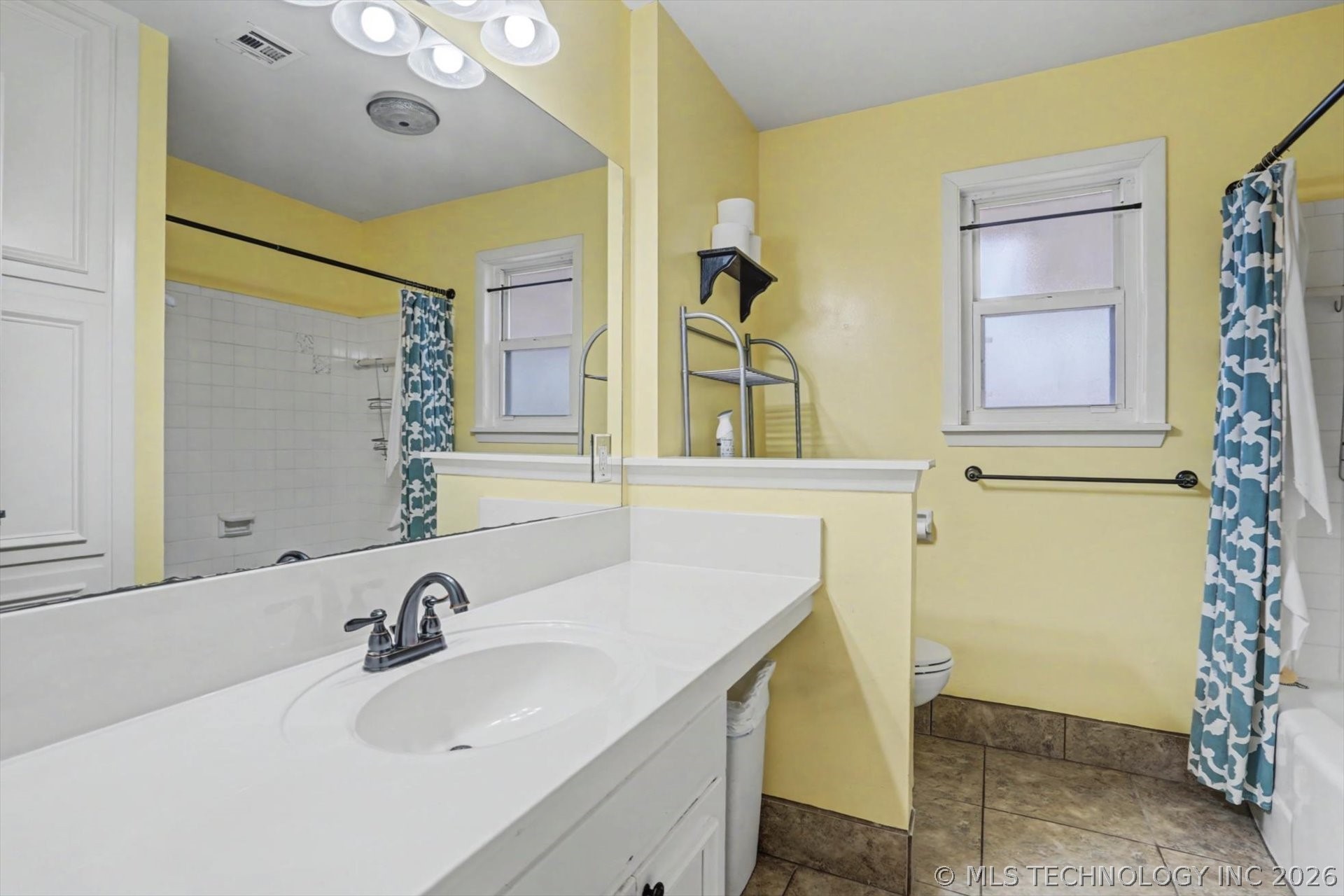 3811 S 88th East Place