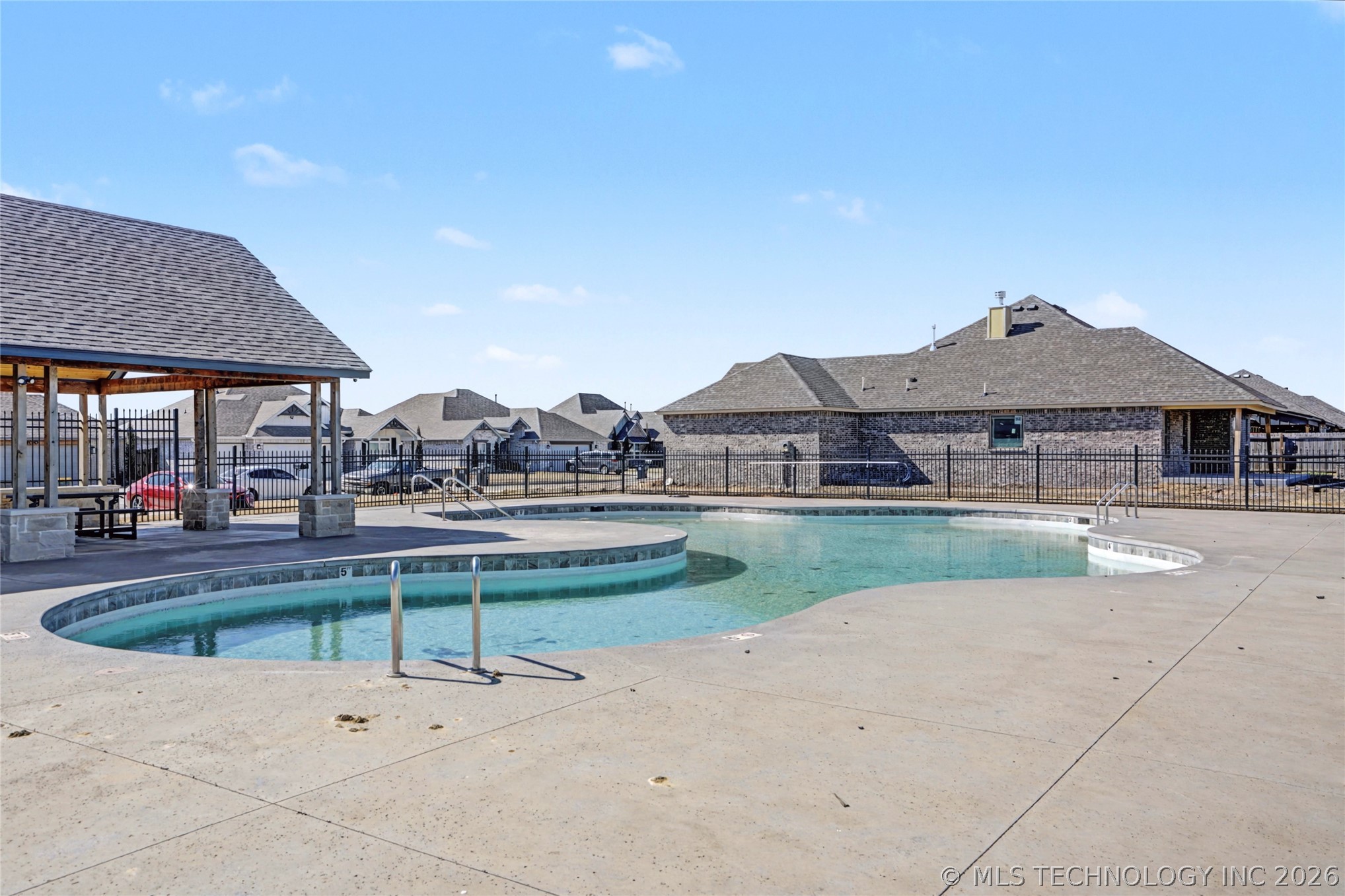 10726 S 281st East Avenue