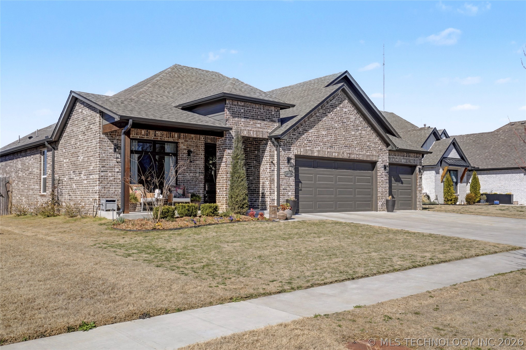 10726 S 281st East Avenue