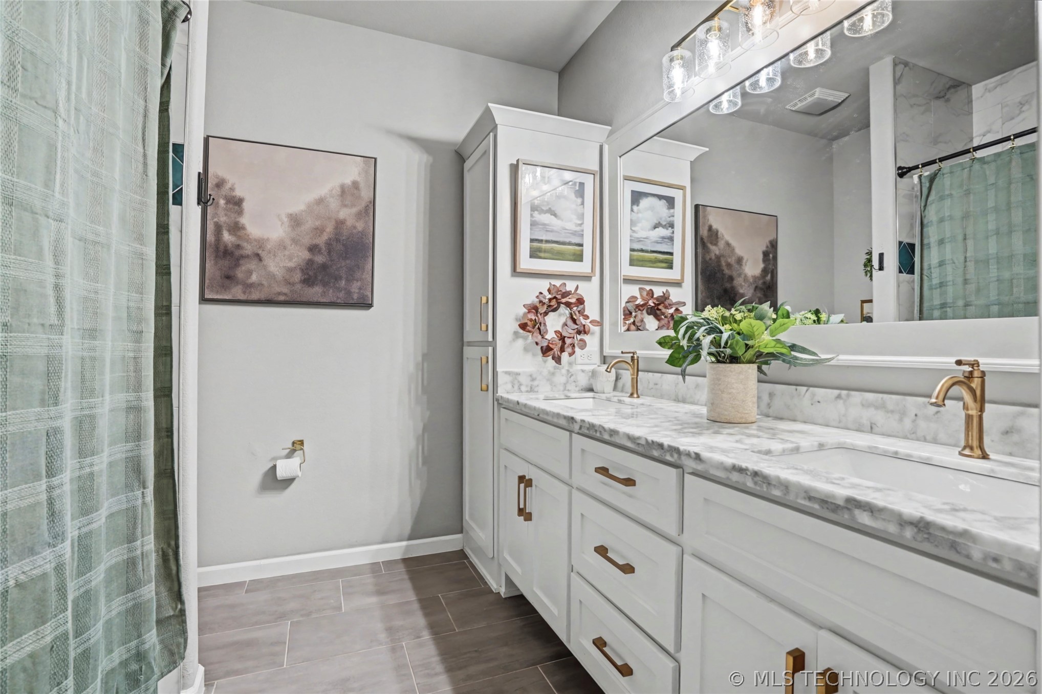 10726 S 281st East Avenue