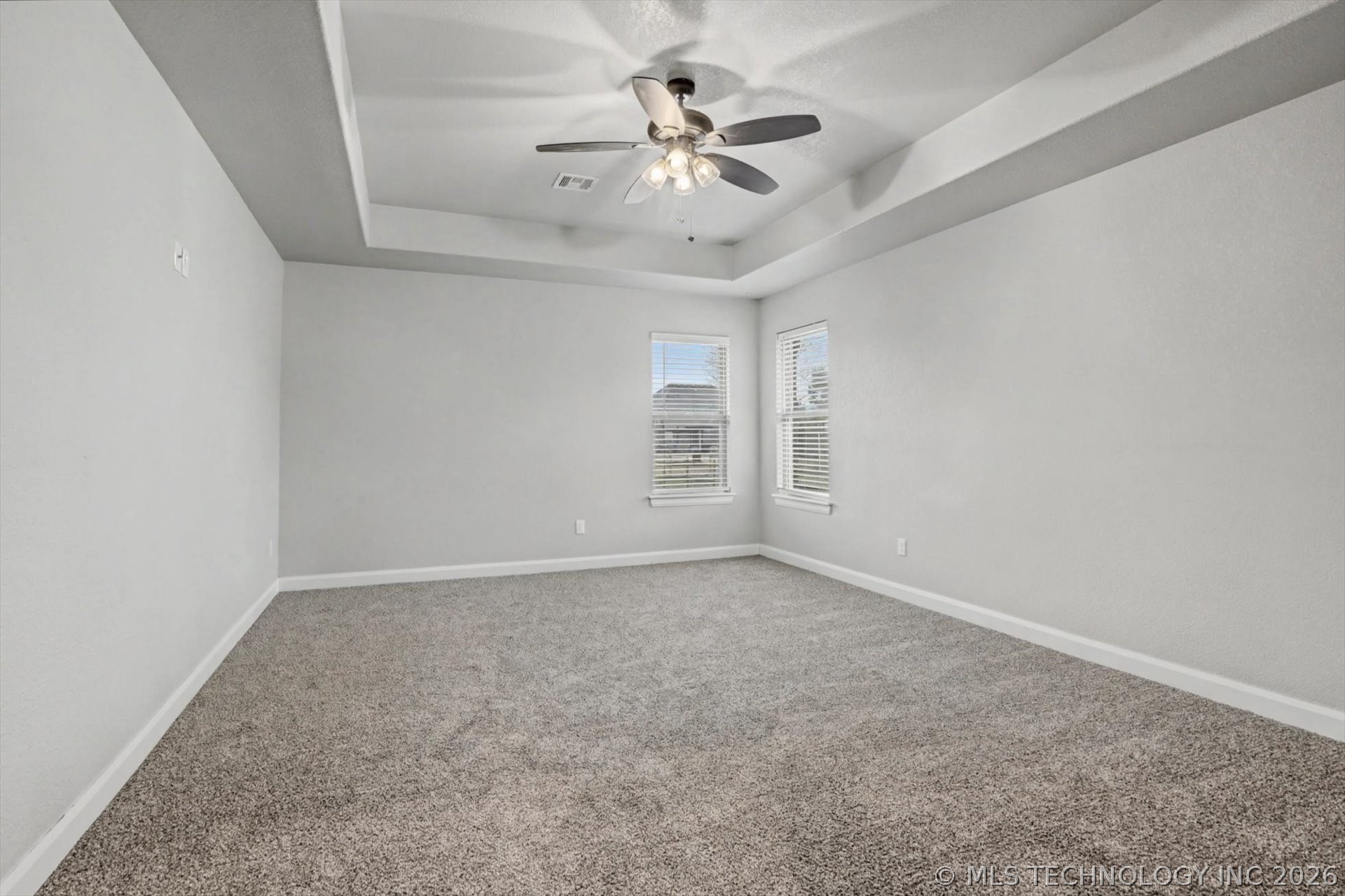 8905 E Commercial Street