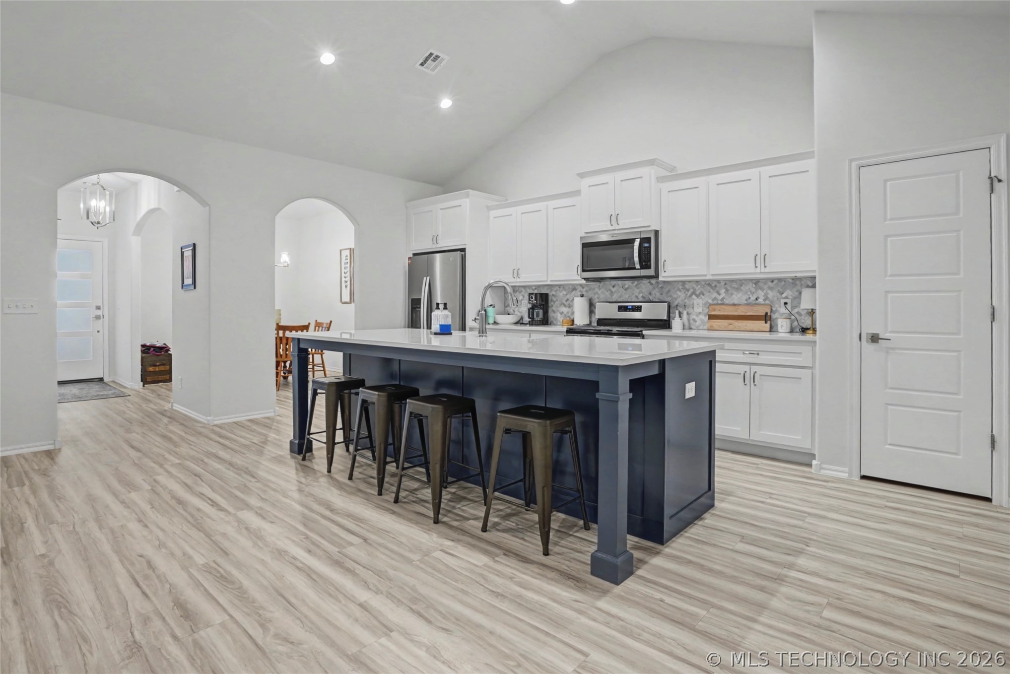 1905 W Huntsville Place