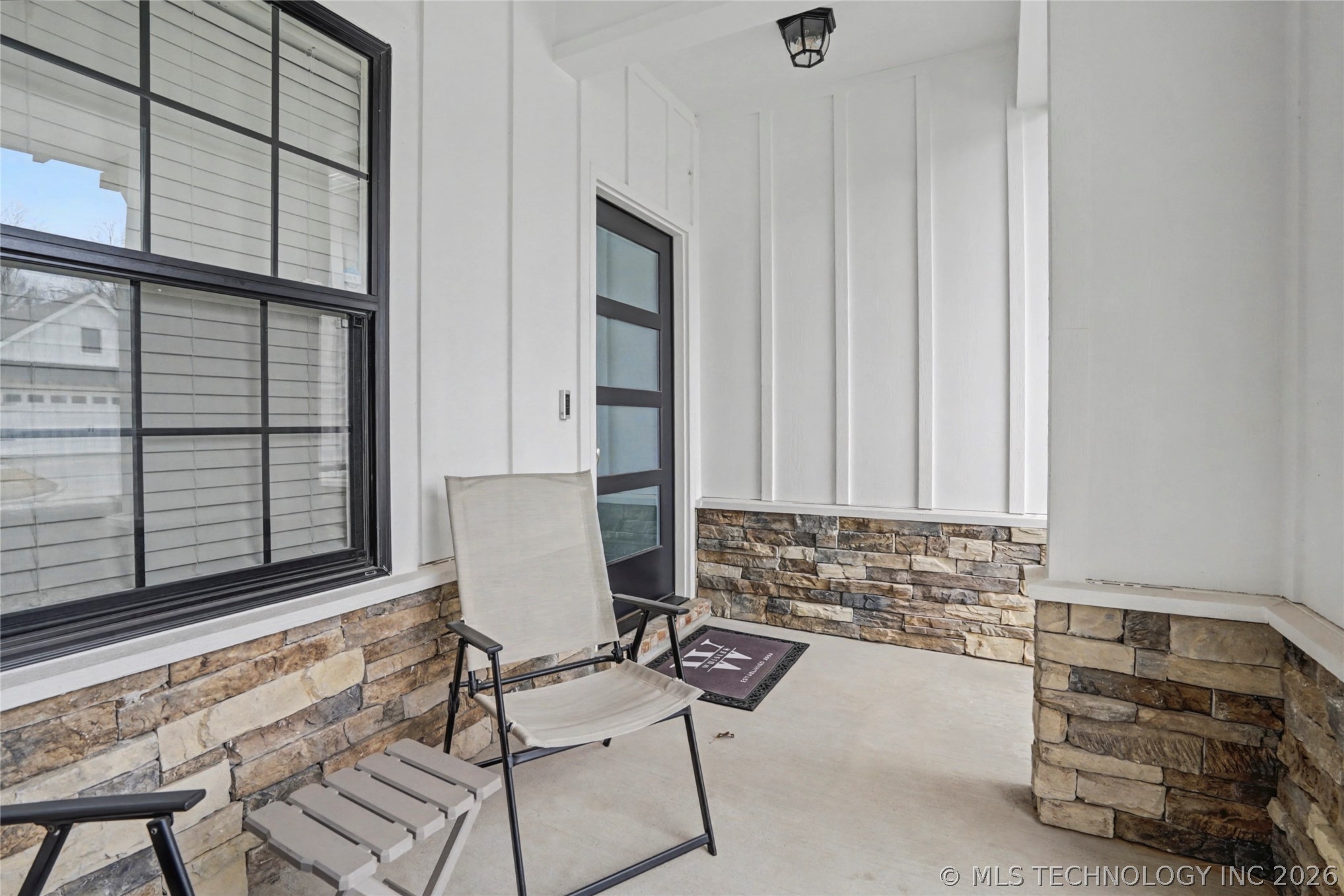 1905 W Huntsville Place