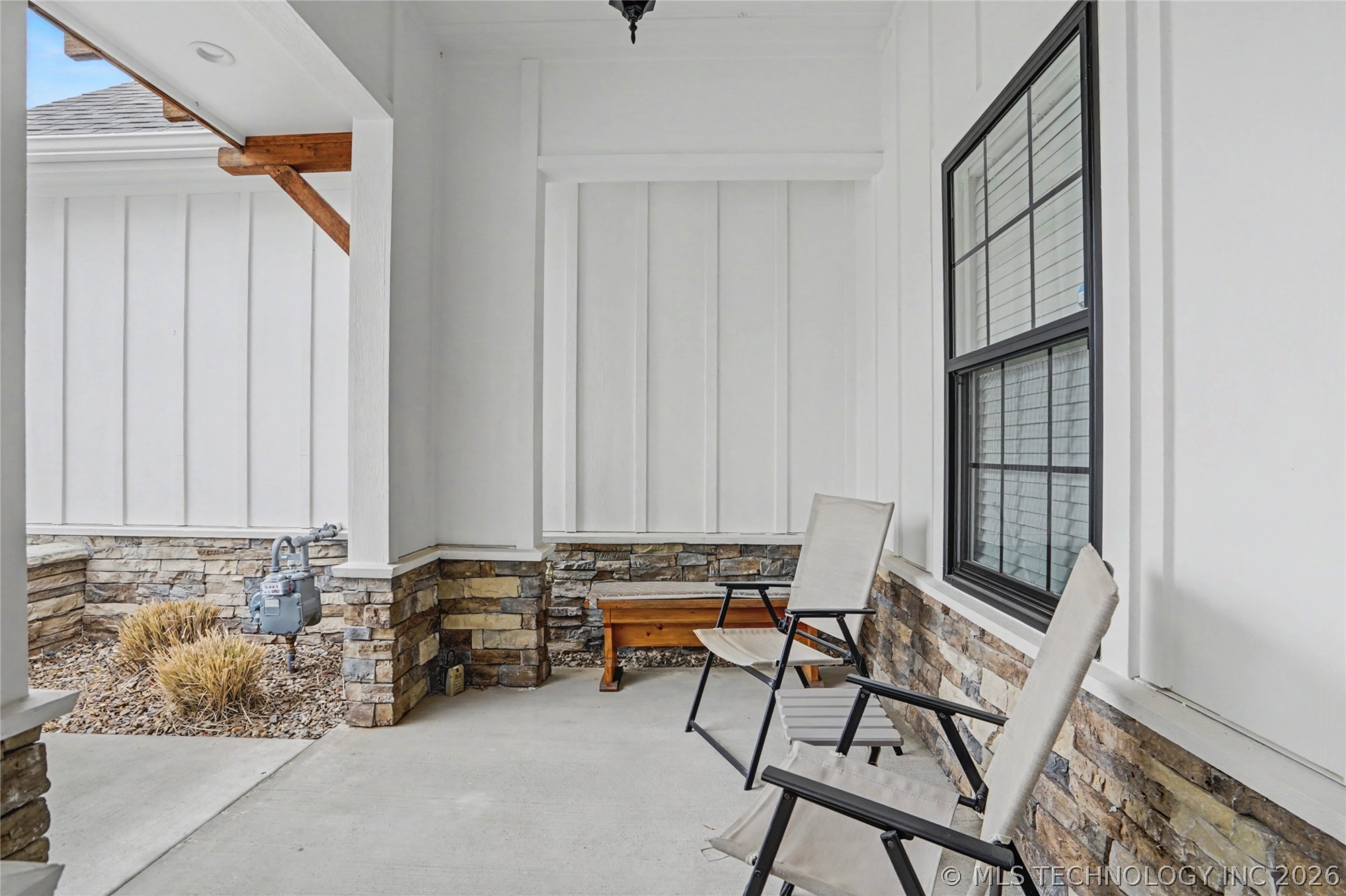 1905 W Huntsville Place