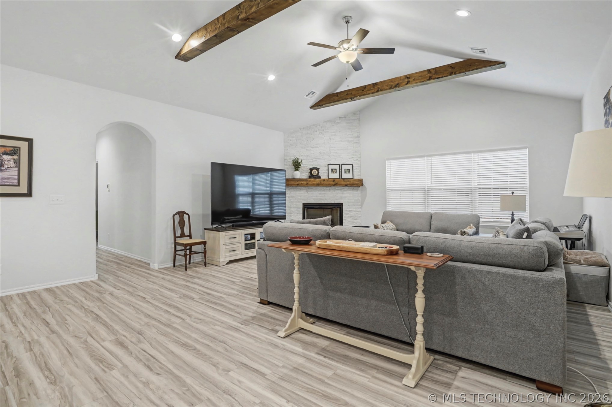 1905 W Huntsville Place