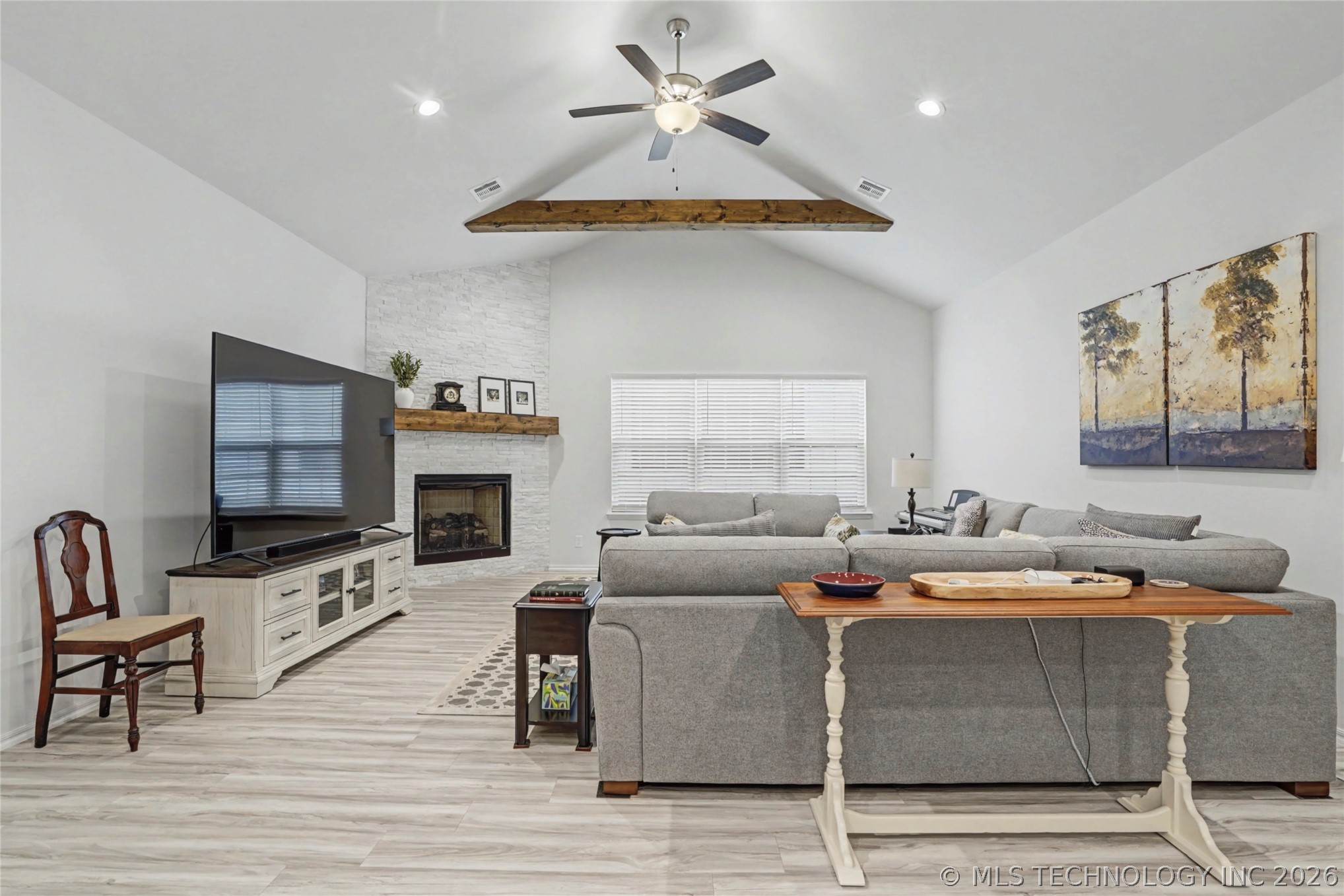 1905 W Huntsville Place