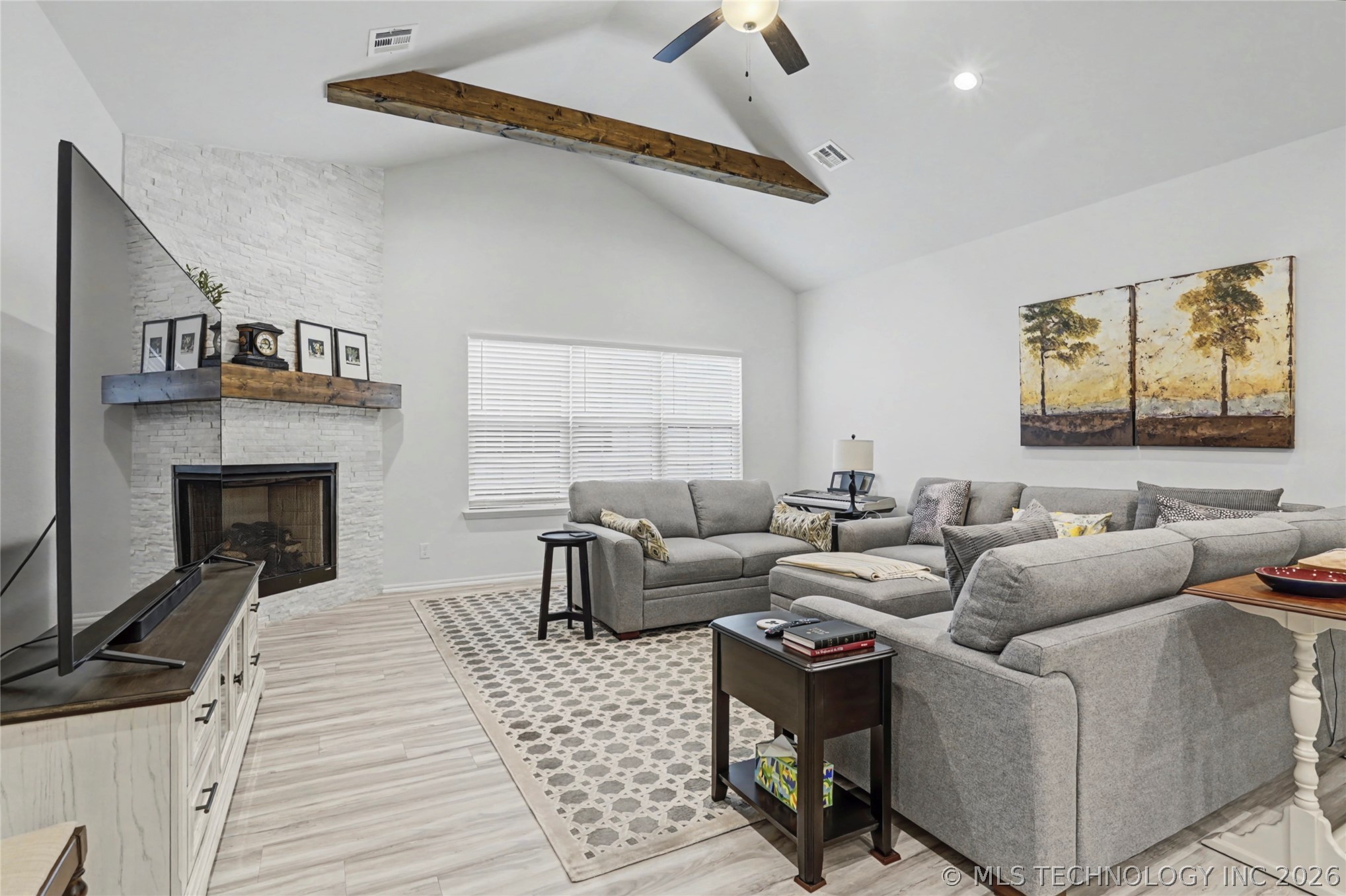 1905 W Huntsville Place