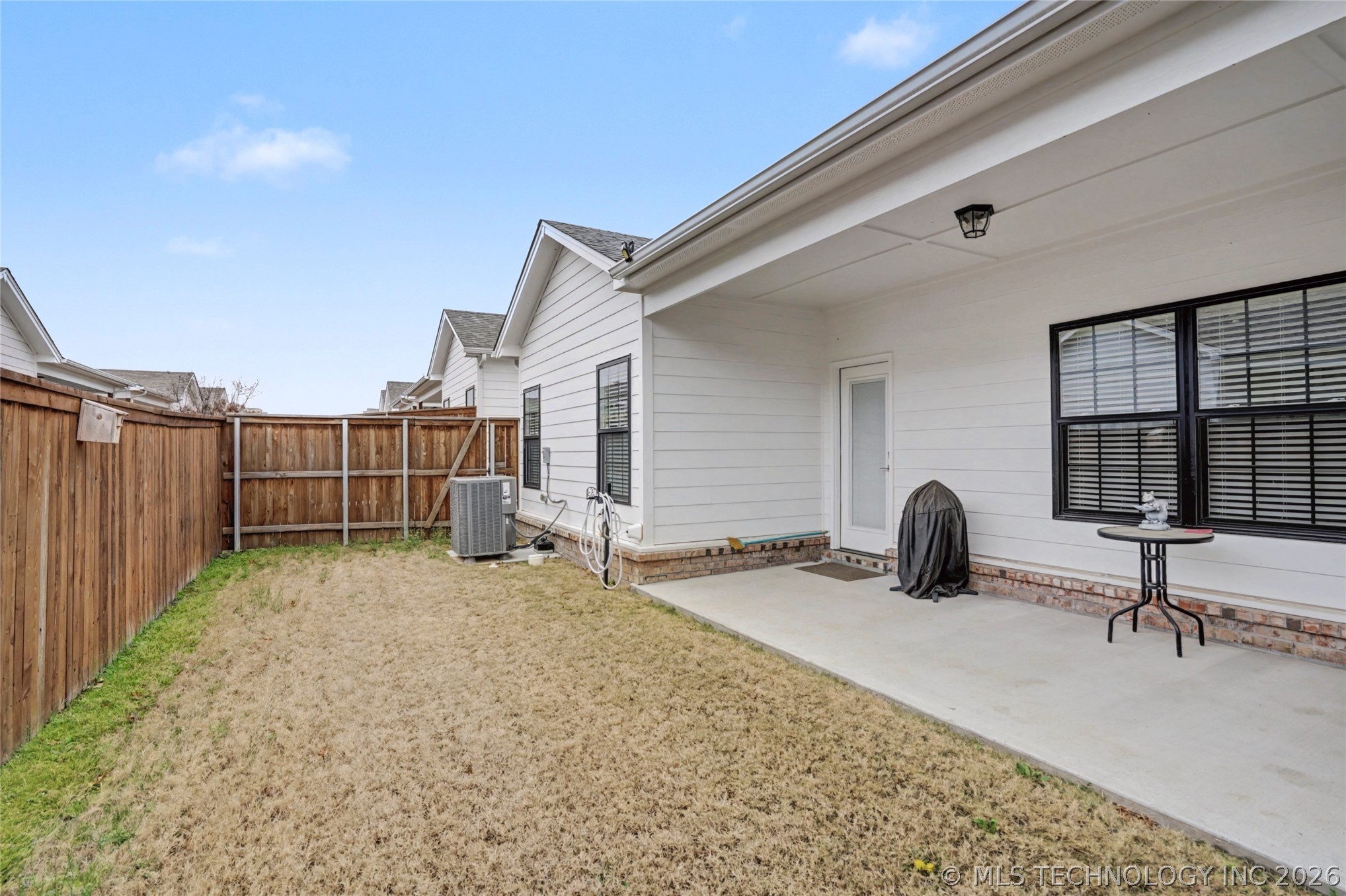 1905 W Huntsville Place