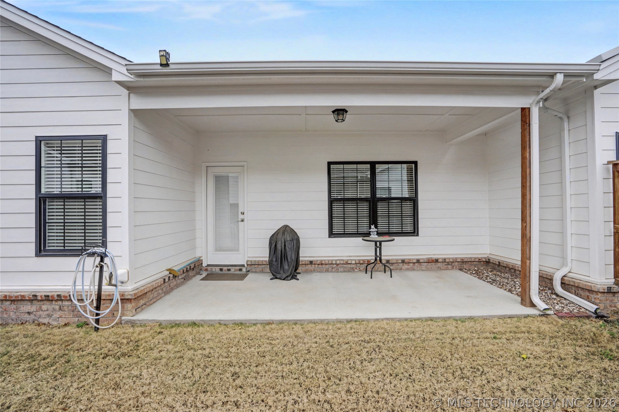 1905 W Huntsville Place