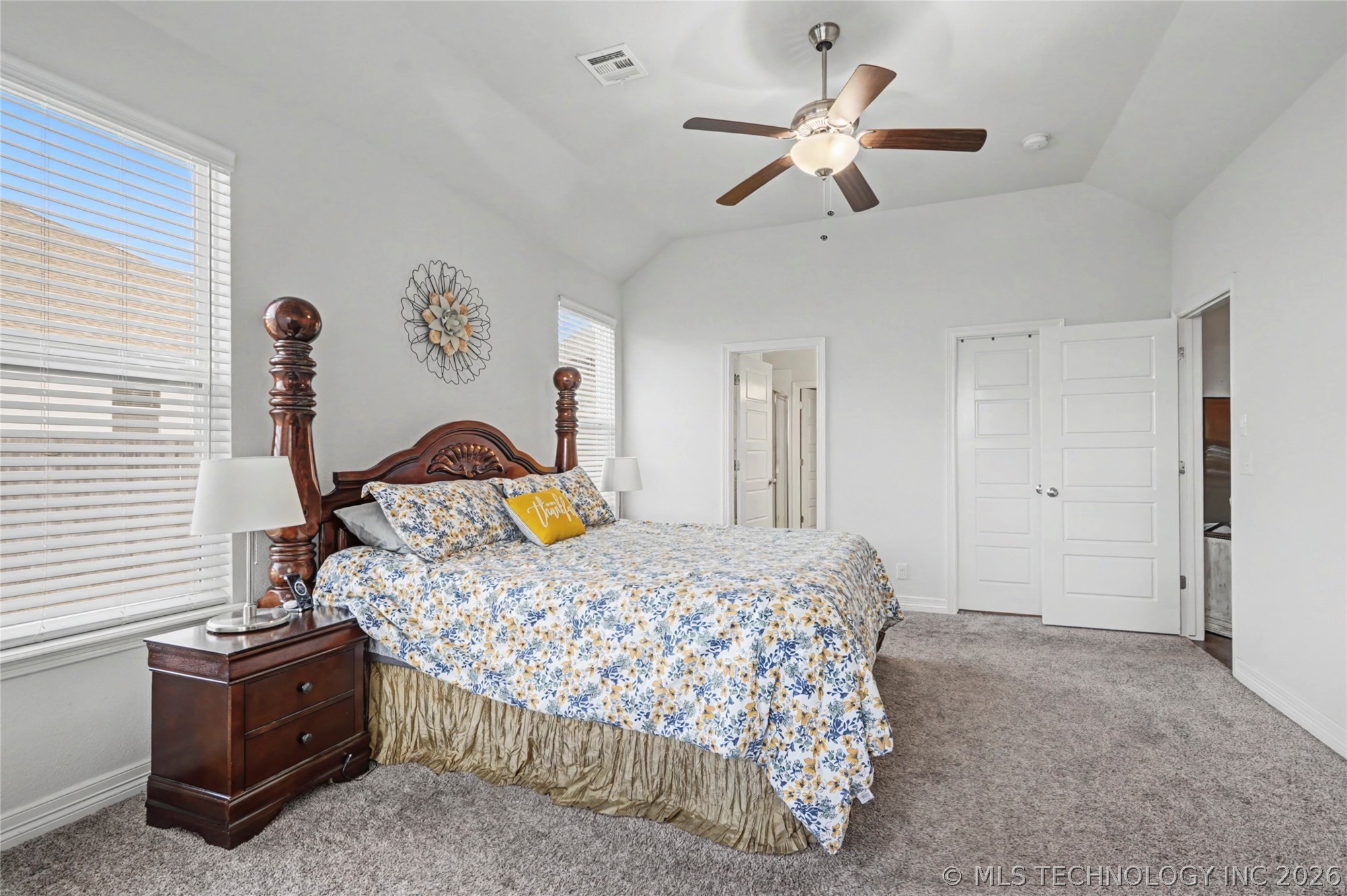 7323 E Oak Ridge Street