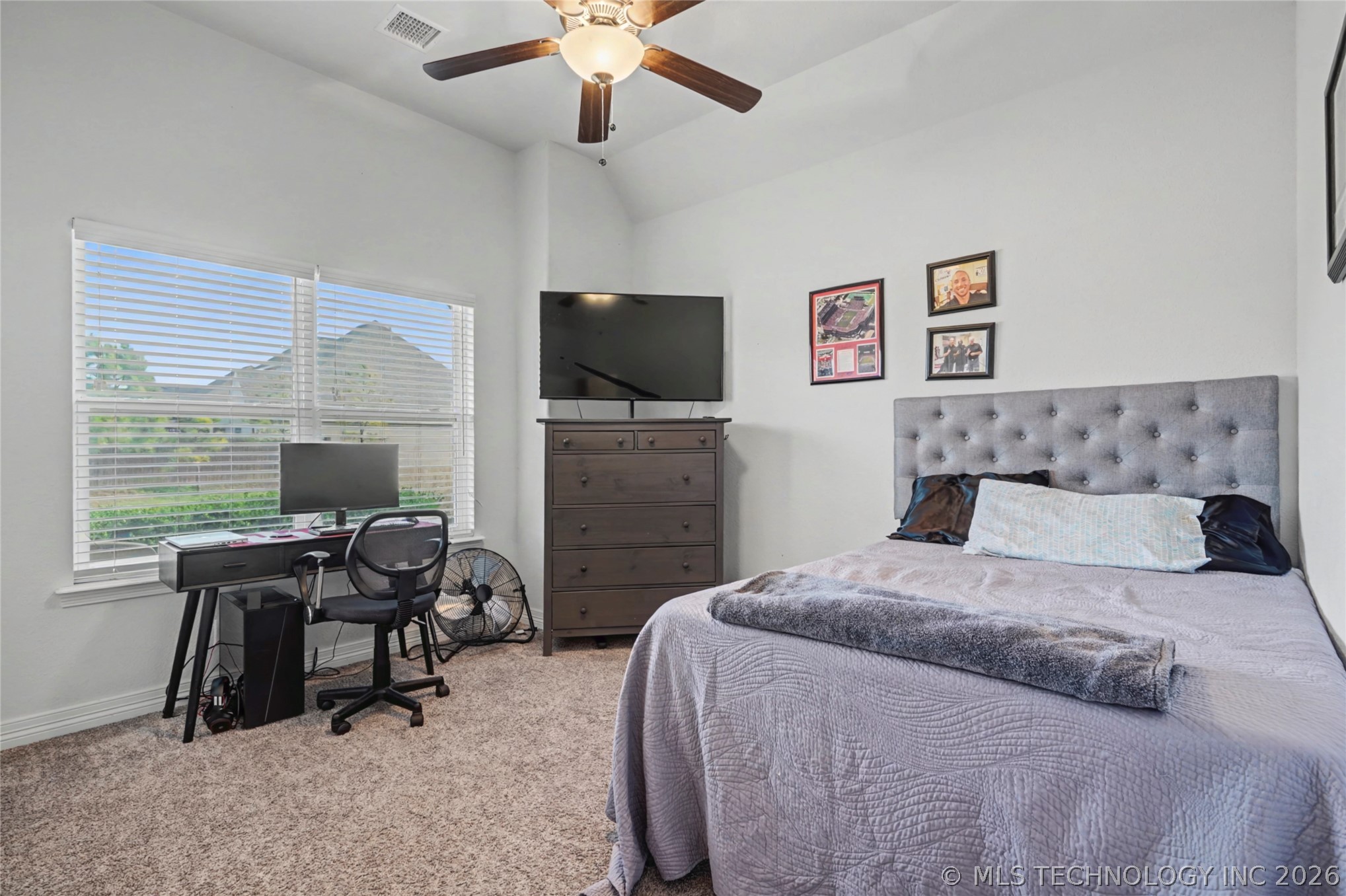 7323 E Oak Ridge Street