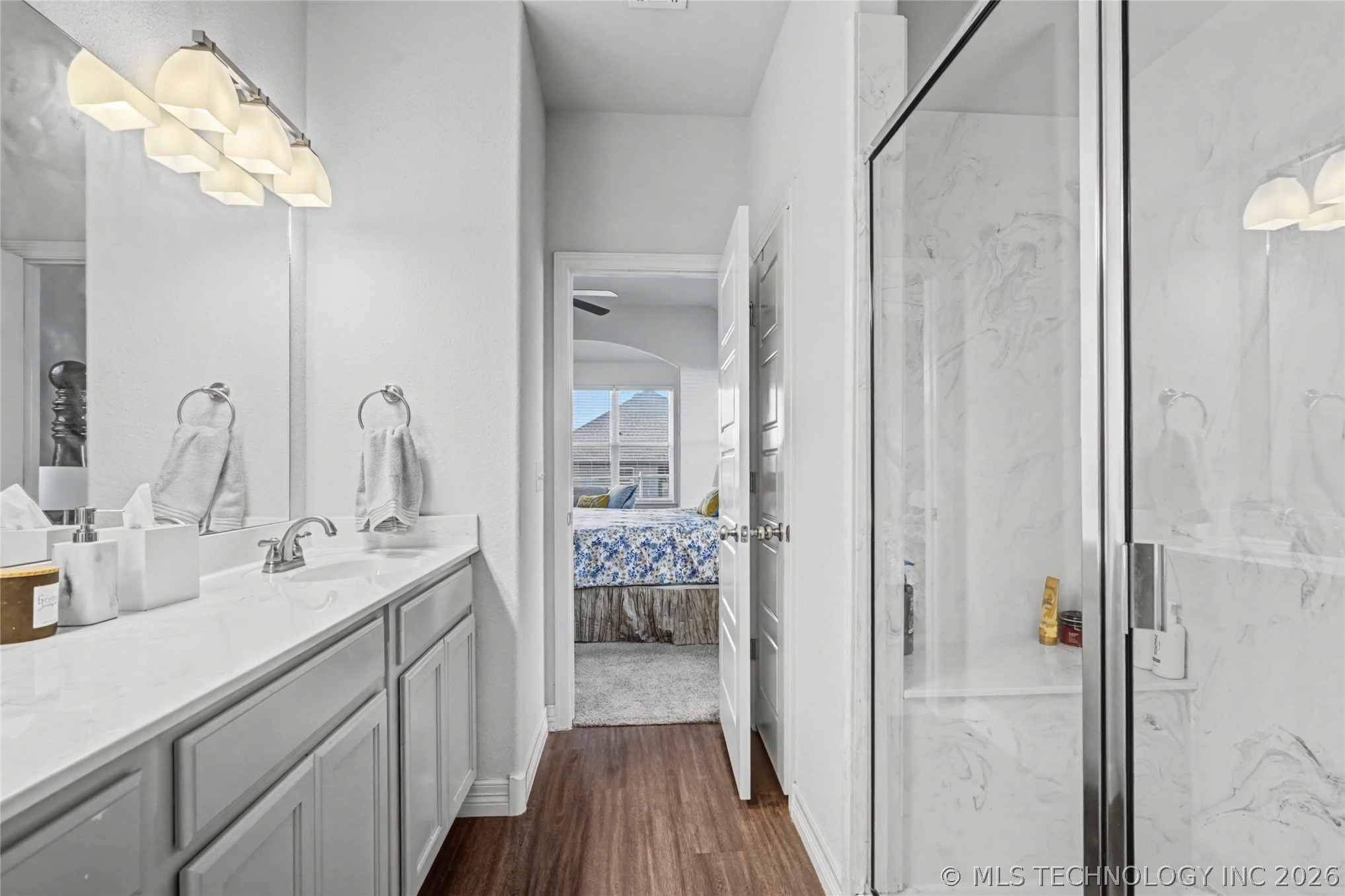 7323 E Oak Ridge Street