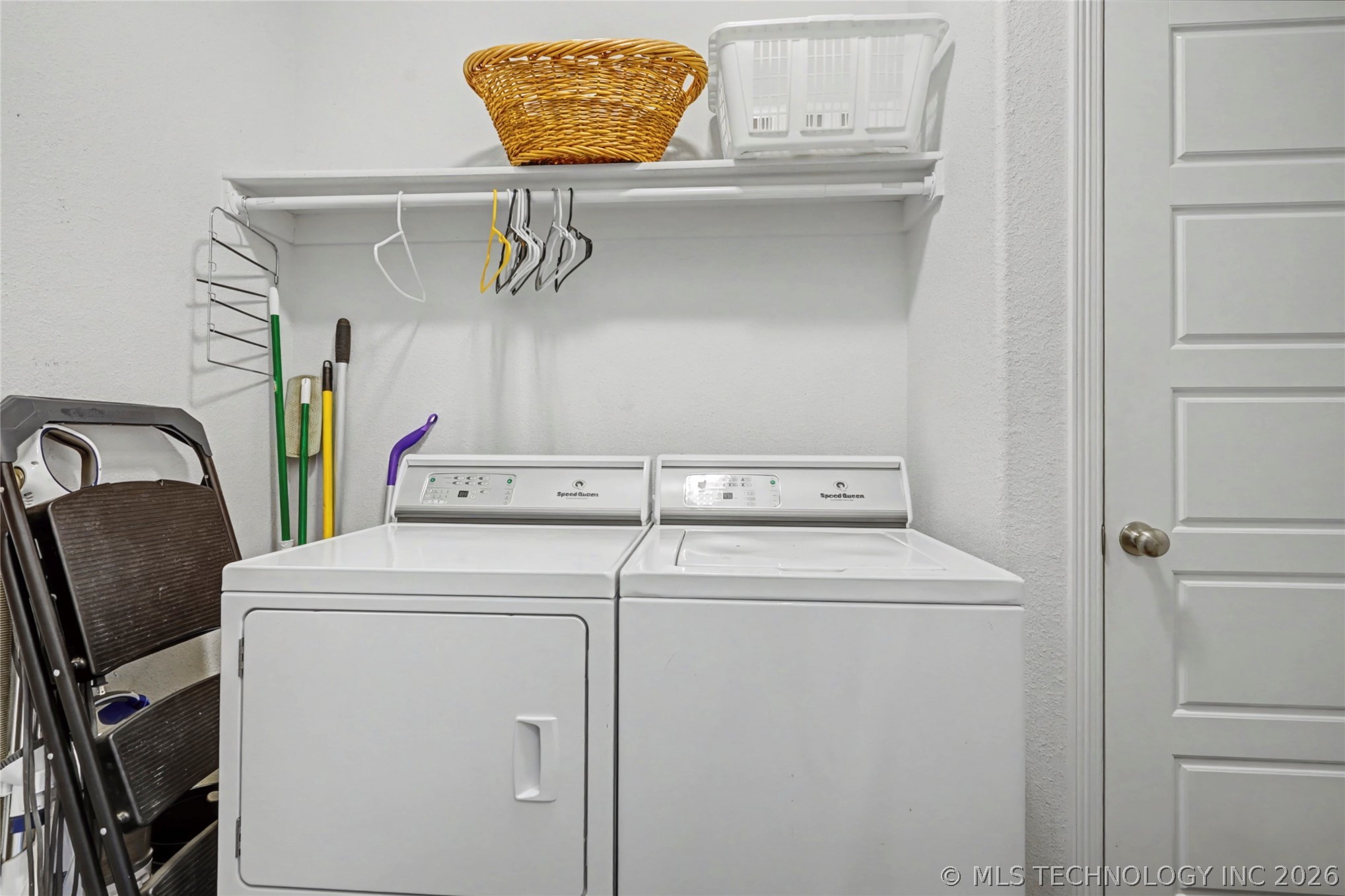 7323 E Oak Ridge Street