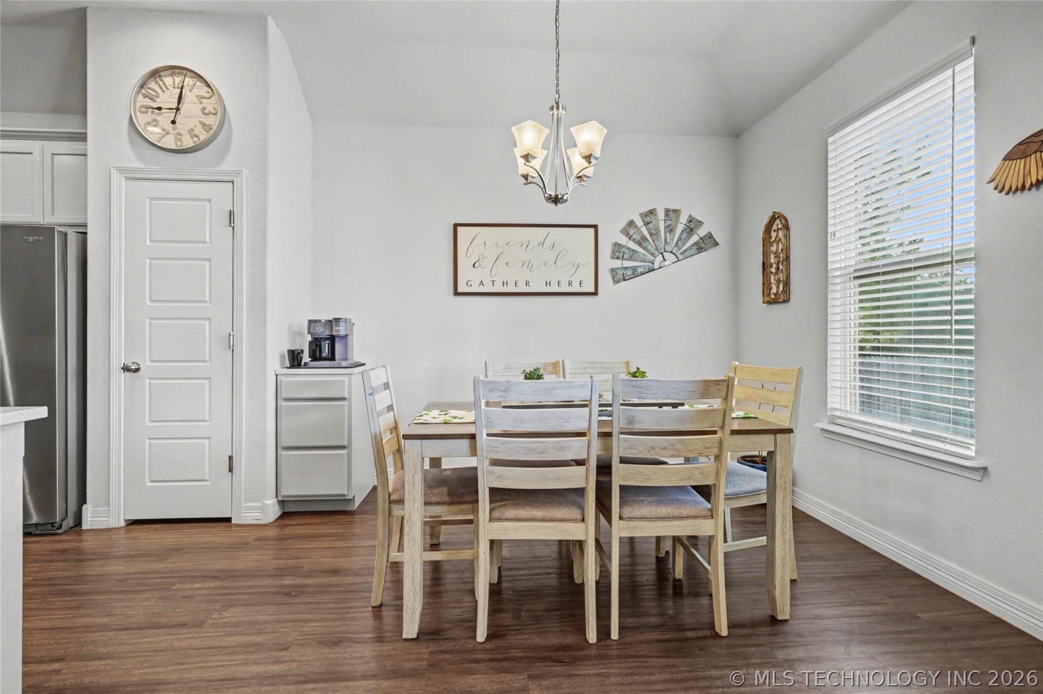 7323 E Oak Ridge Street