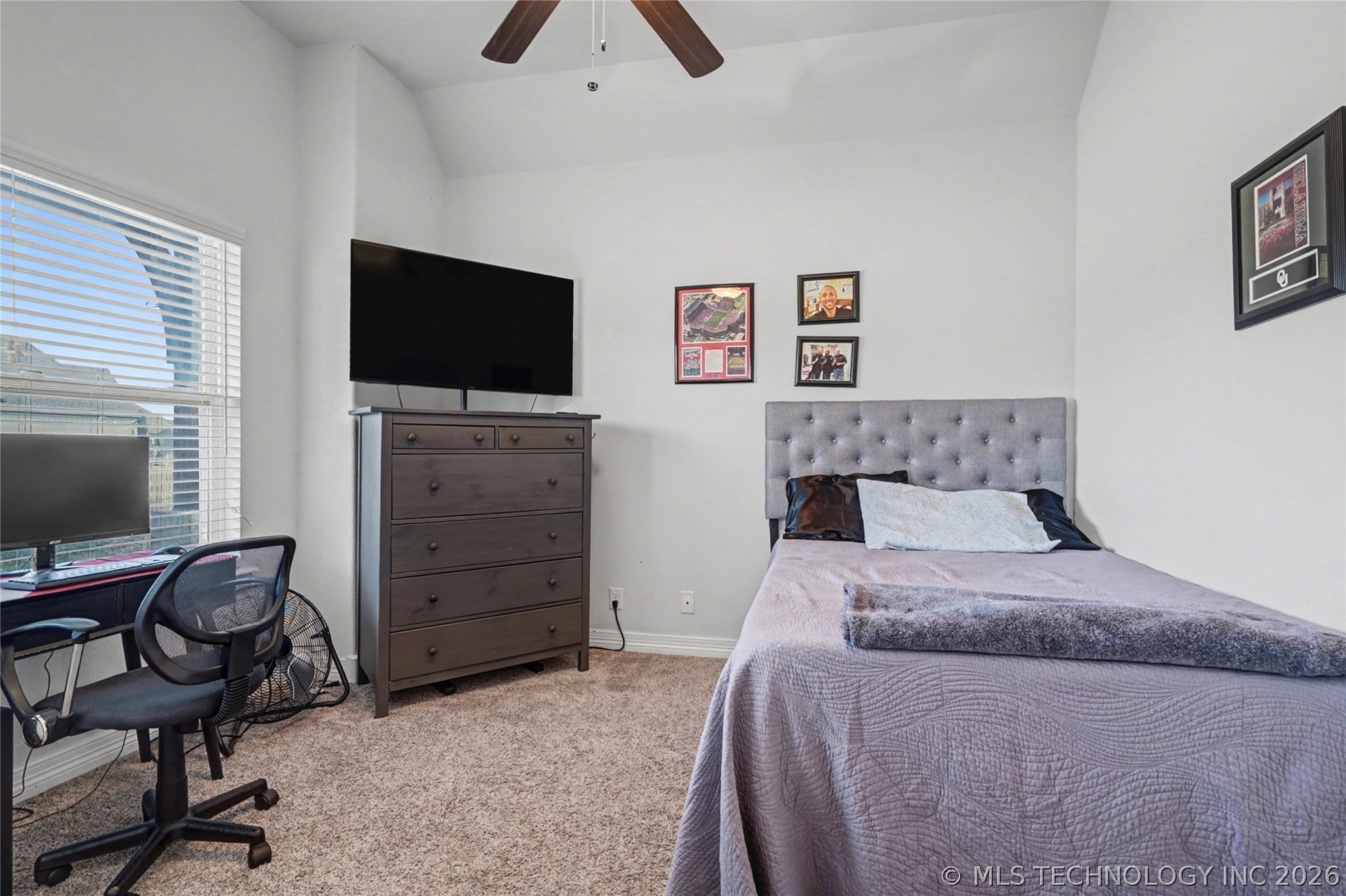 7323 E Oak Ridge Street