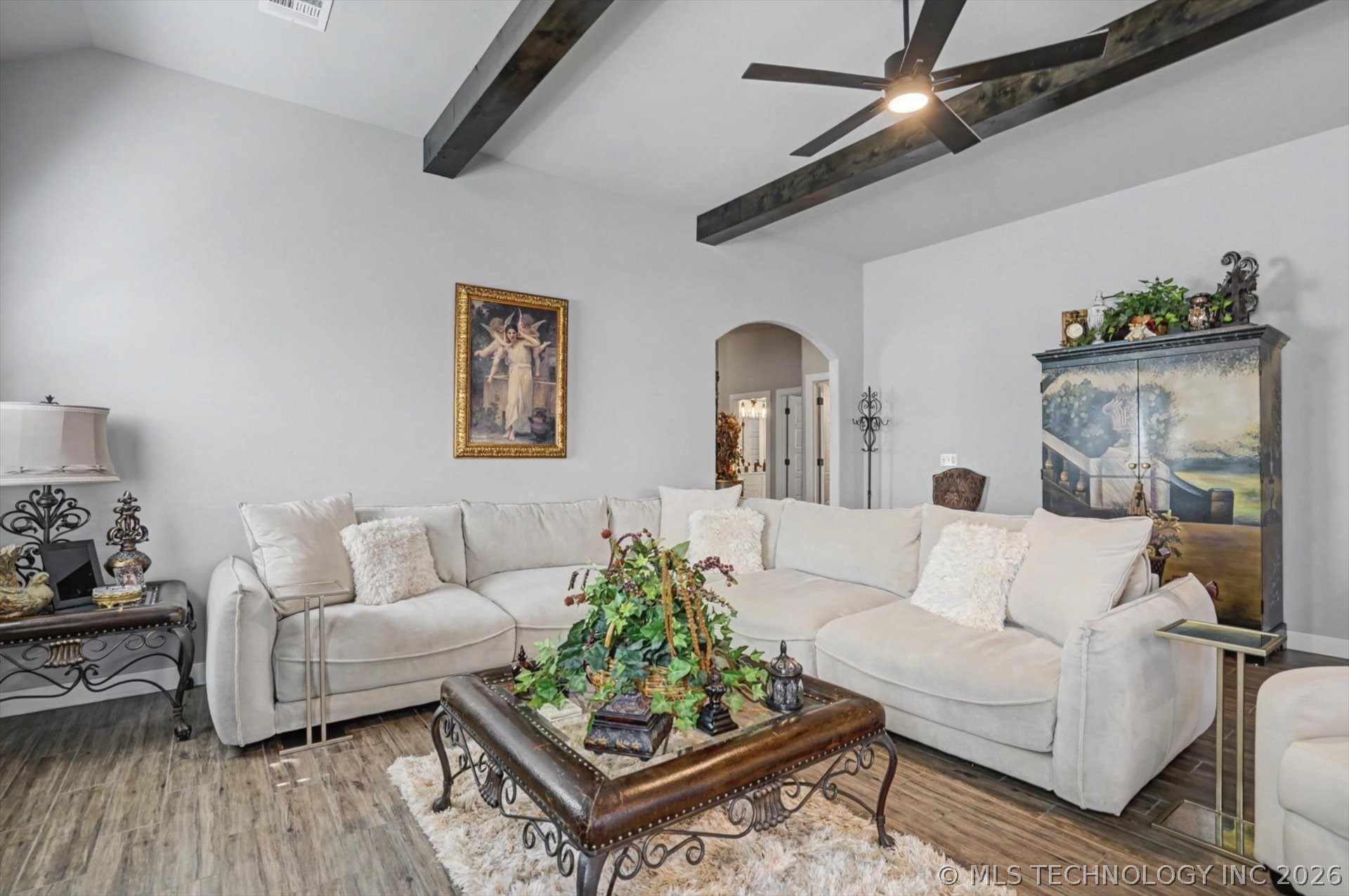 7407 S Walnut Avenue