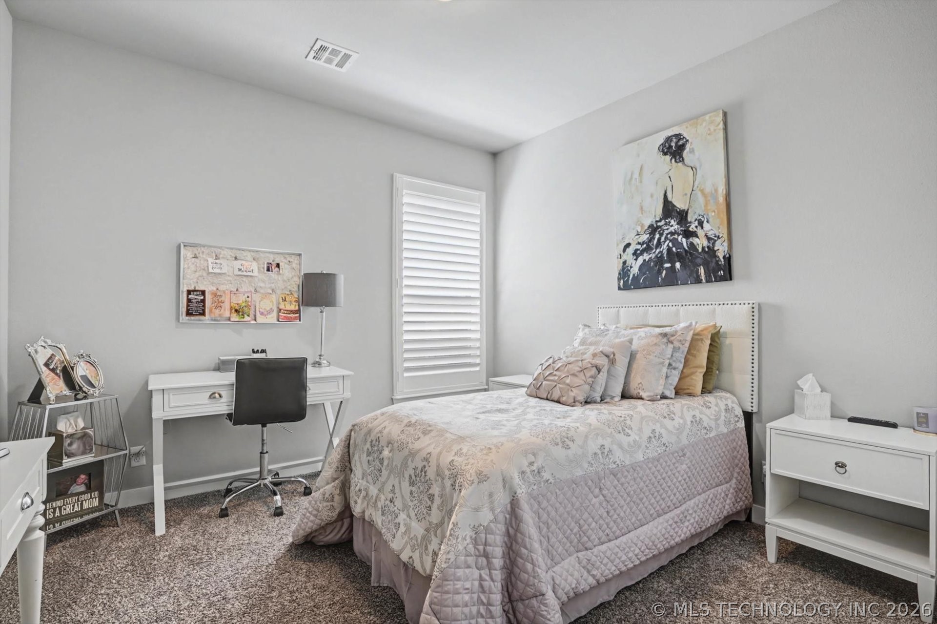 7407 S Walnut Avenue