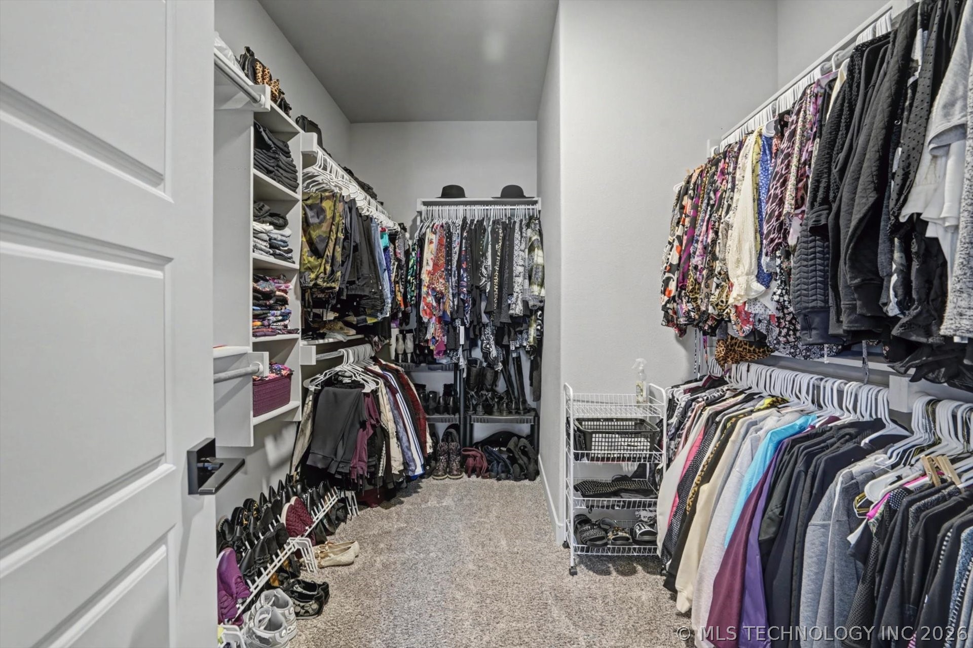 7407 S Walnut Avenue