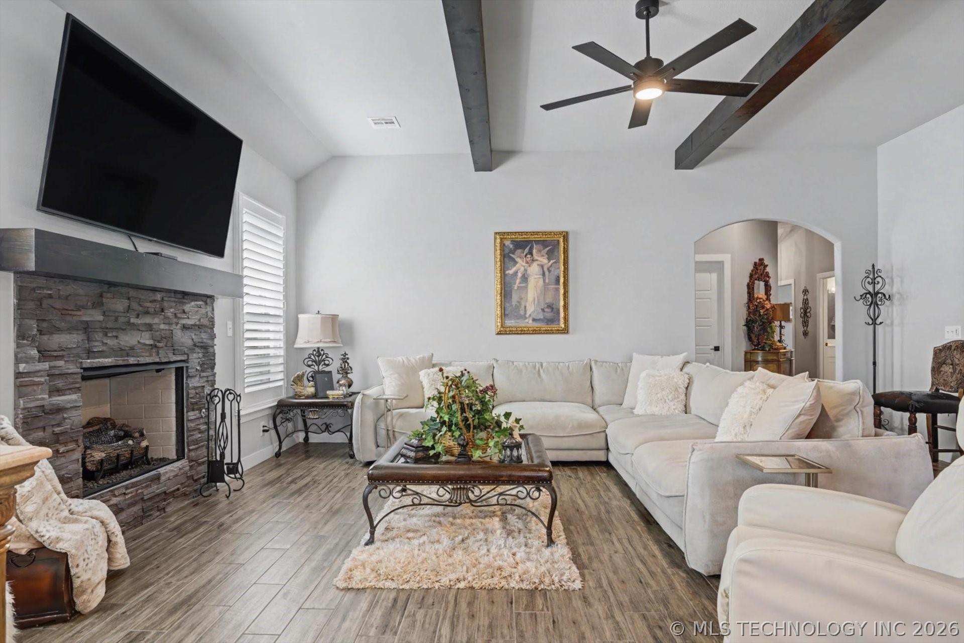 7407 S Walnut Avenue