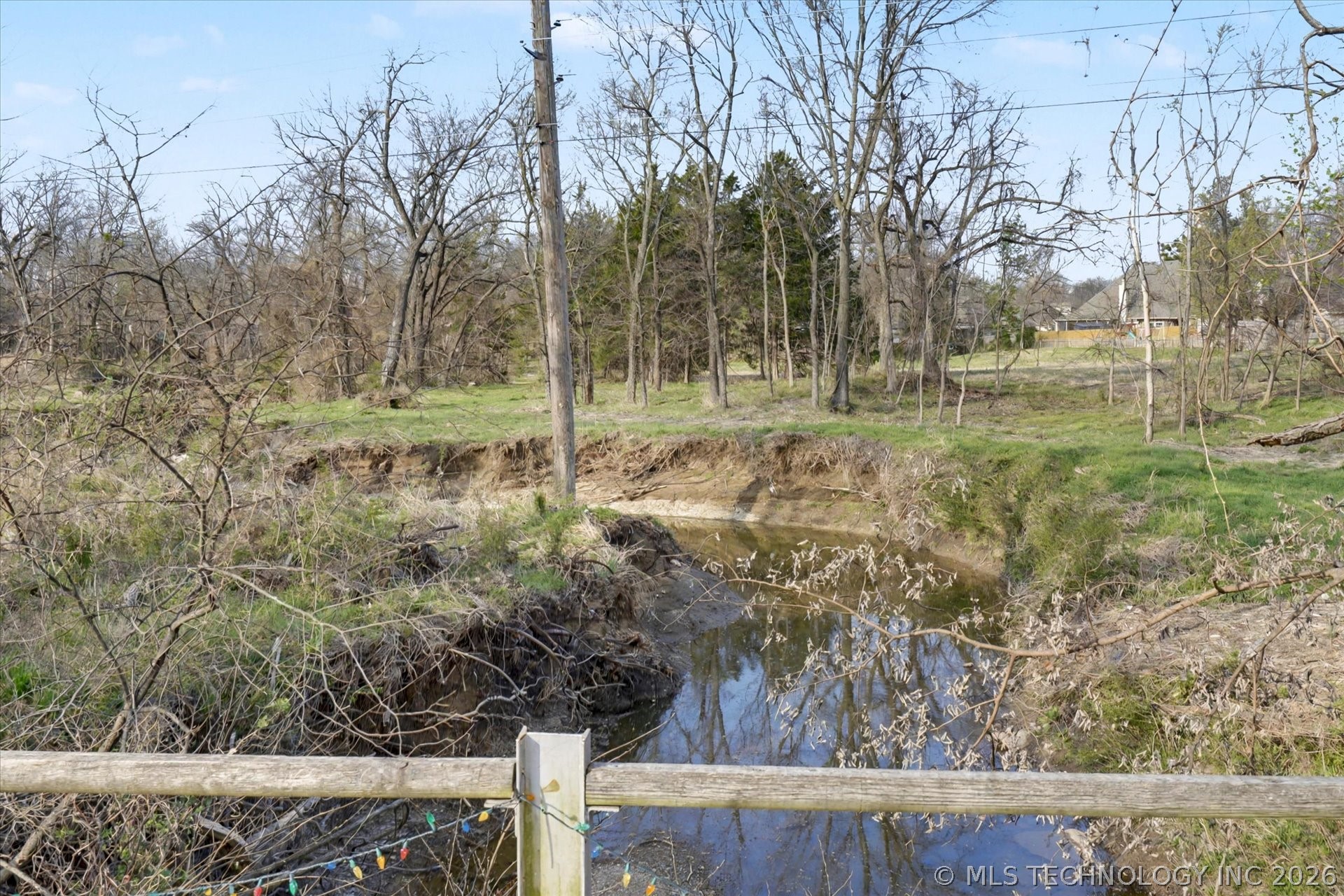 868 W Commercial Street