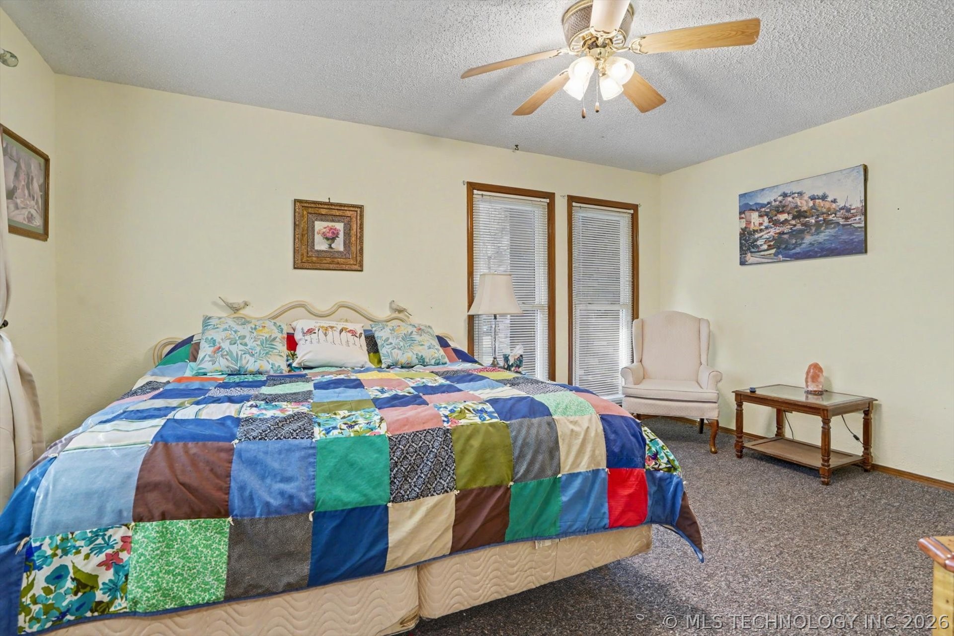 868 W Commercial Street