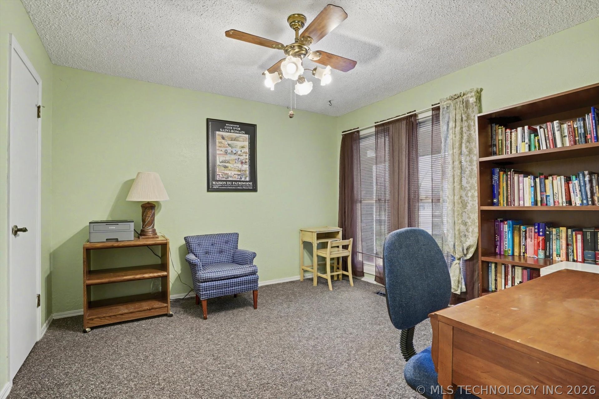 868 W Commercial Street