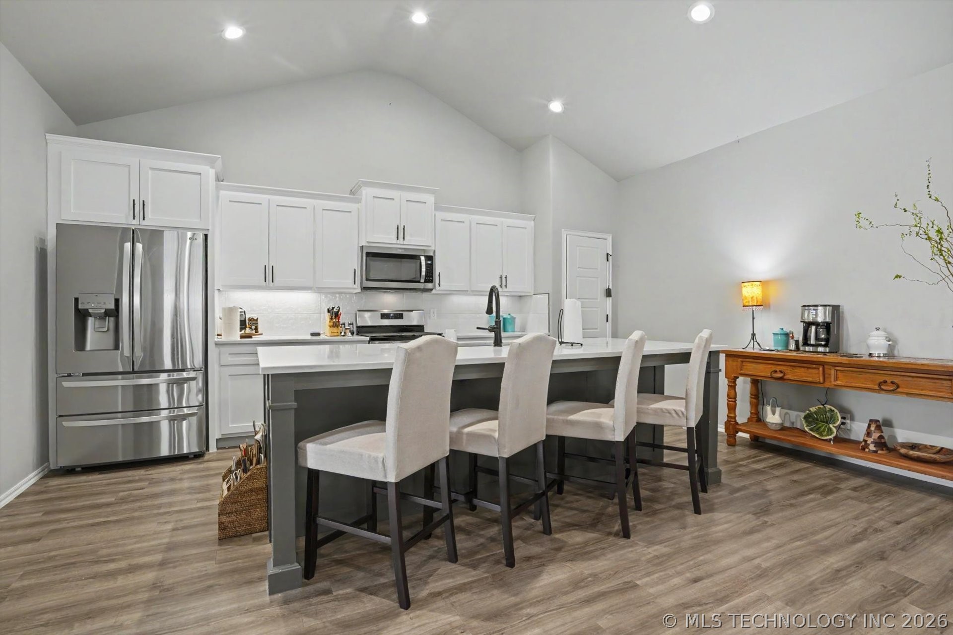 1926 W Imperial Street