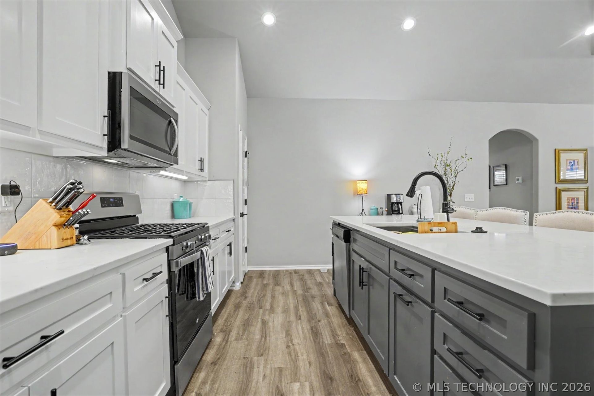 1926 W Imperial Street