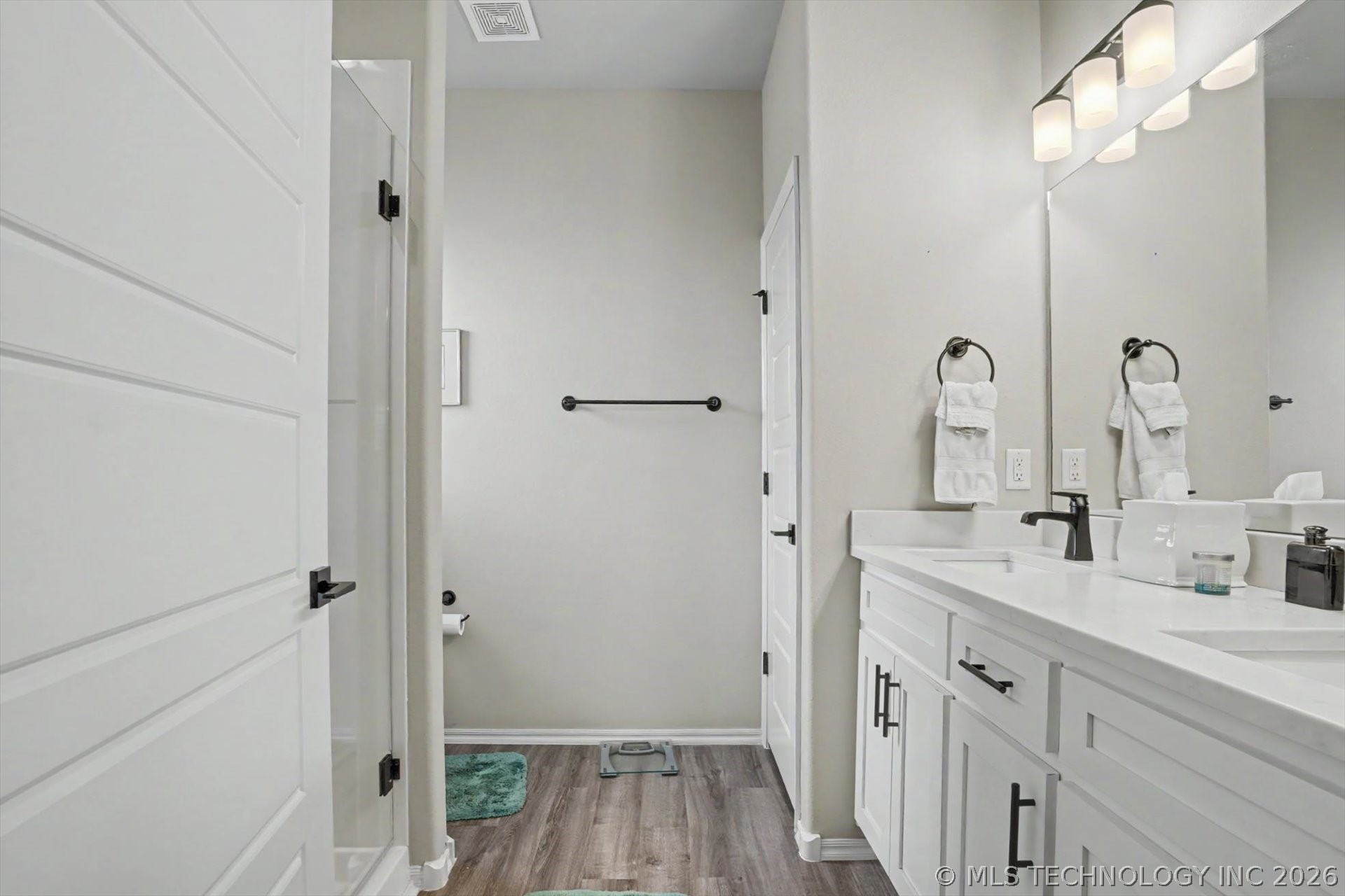 1926 W Imperial Street