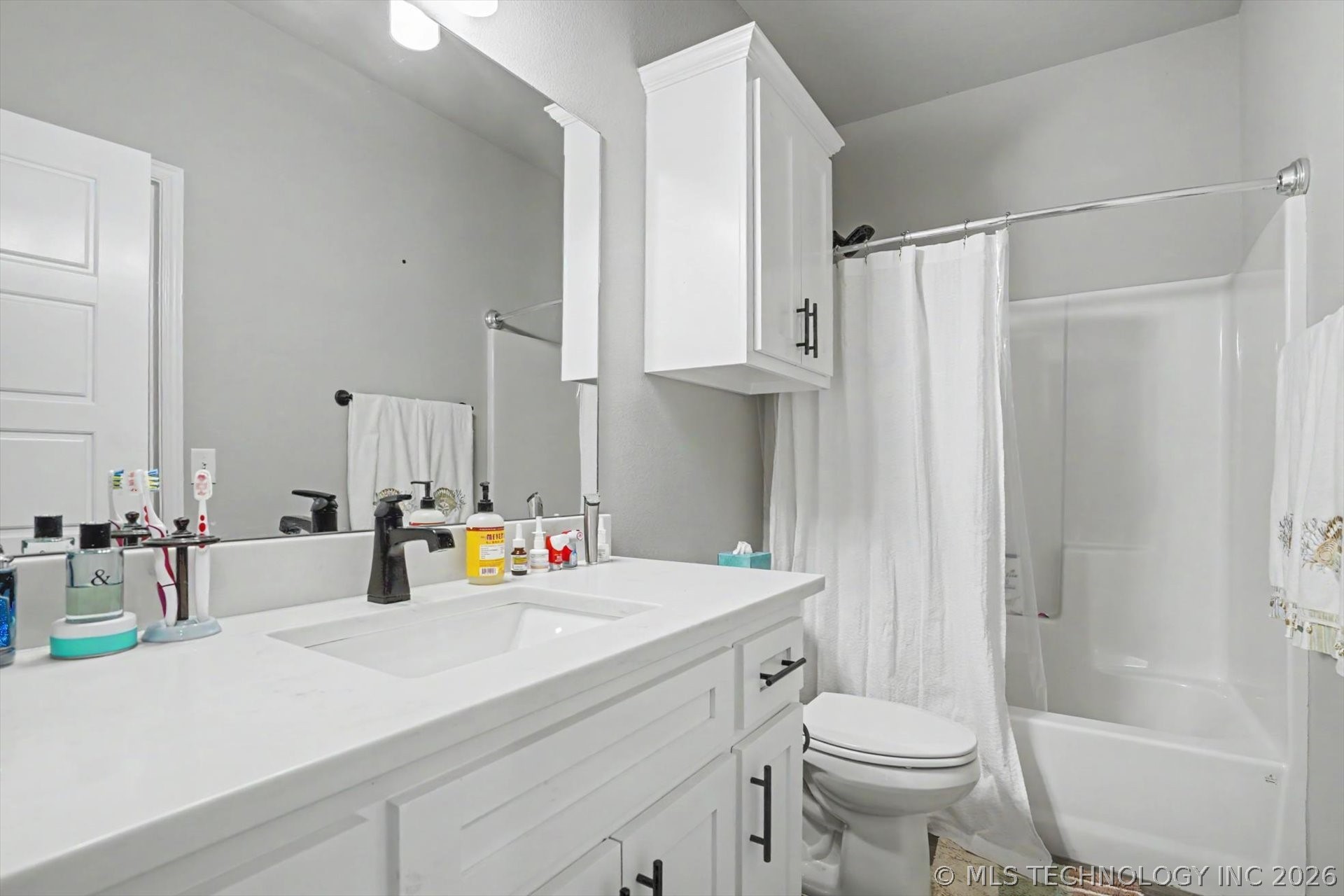 1926 W Imperial Street