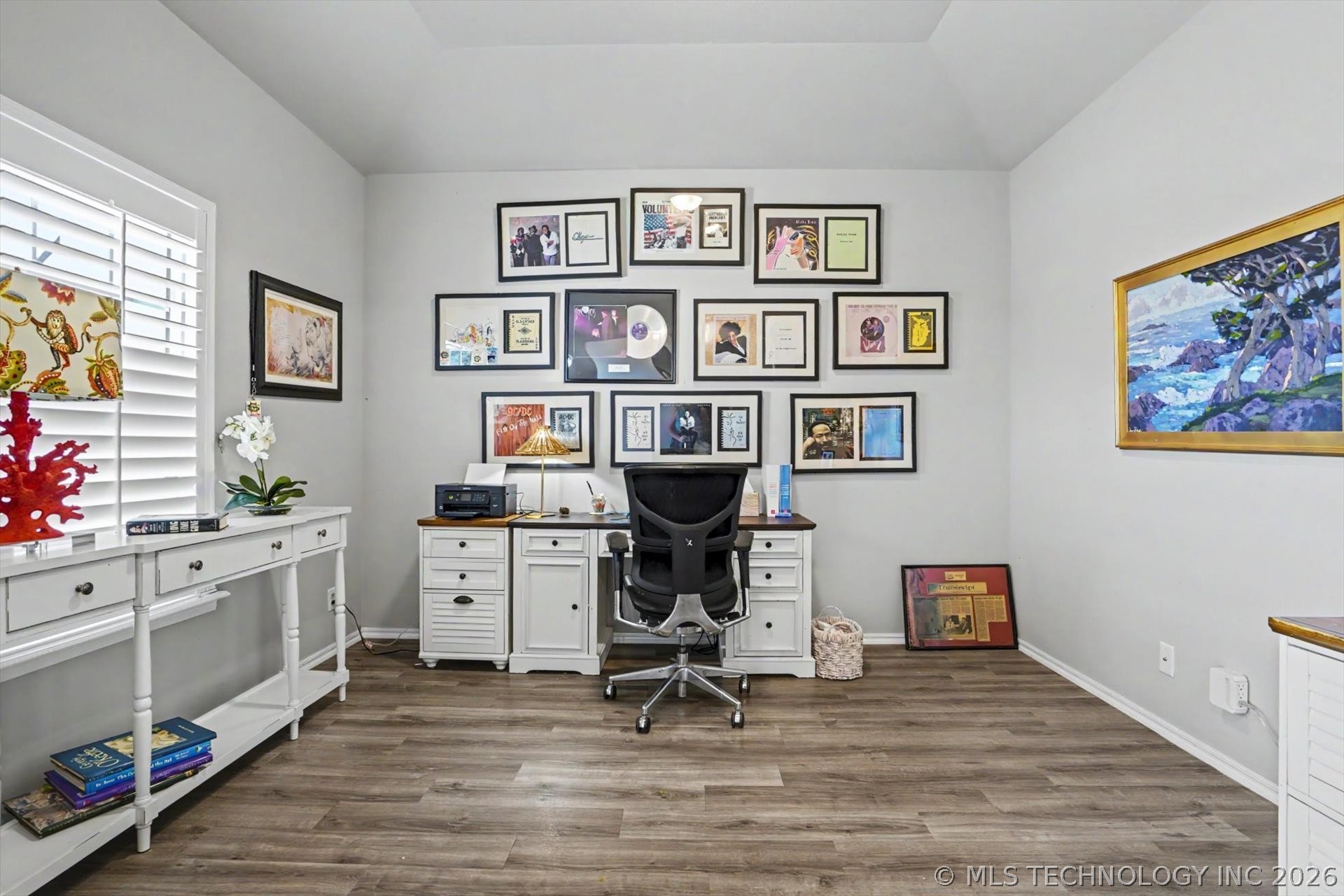 1926 W Imperial Street