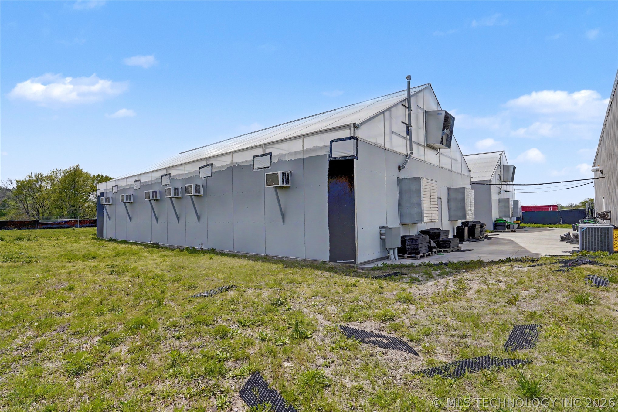 1024 N Broadway Avenue