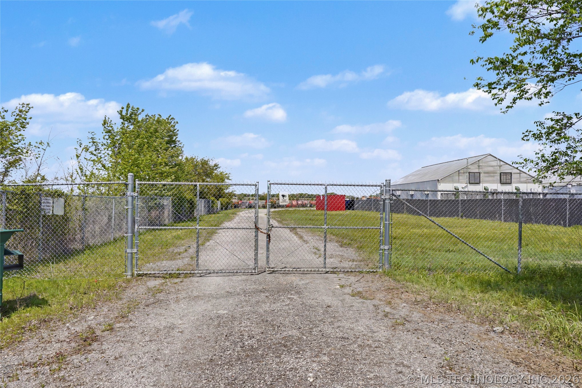 1024 N Broadway Avenue