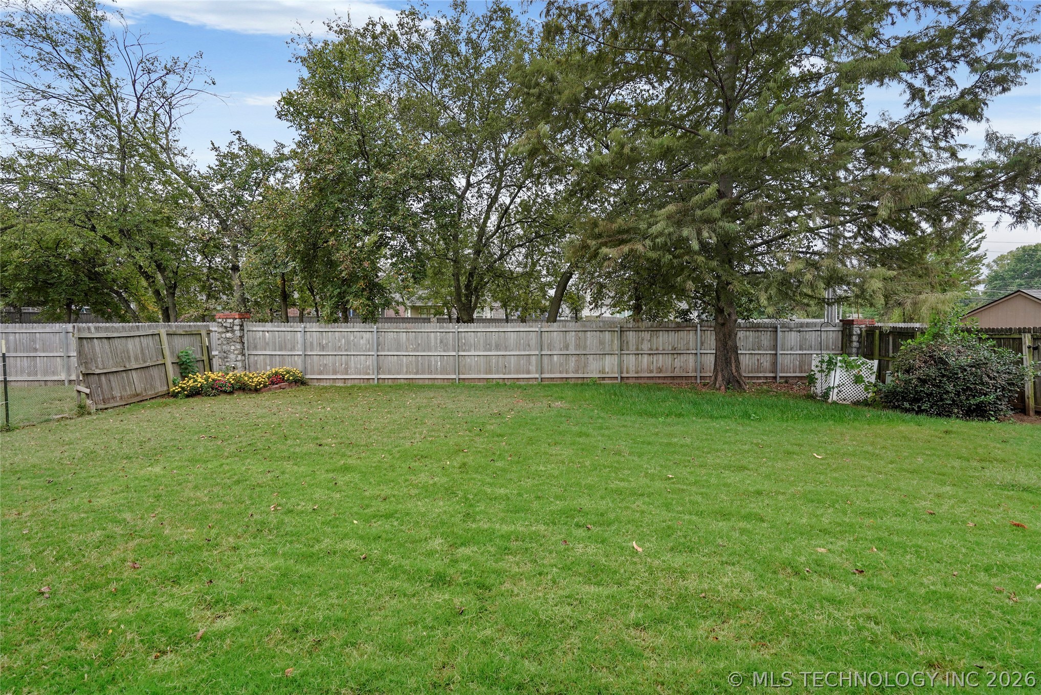 20230 E 50th Place
