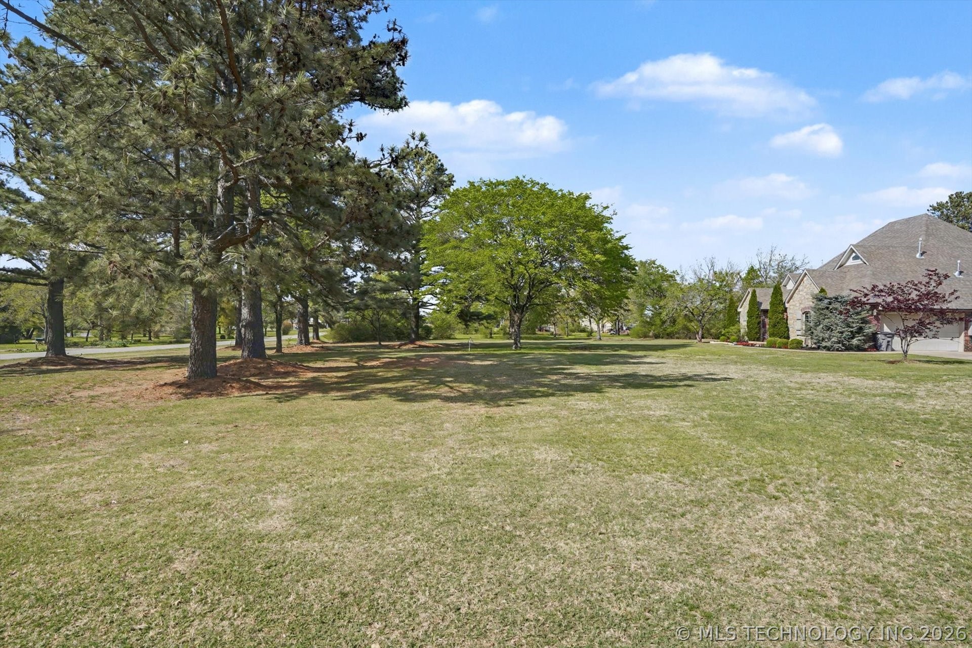 2135 S 280th East Avenue