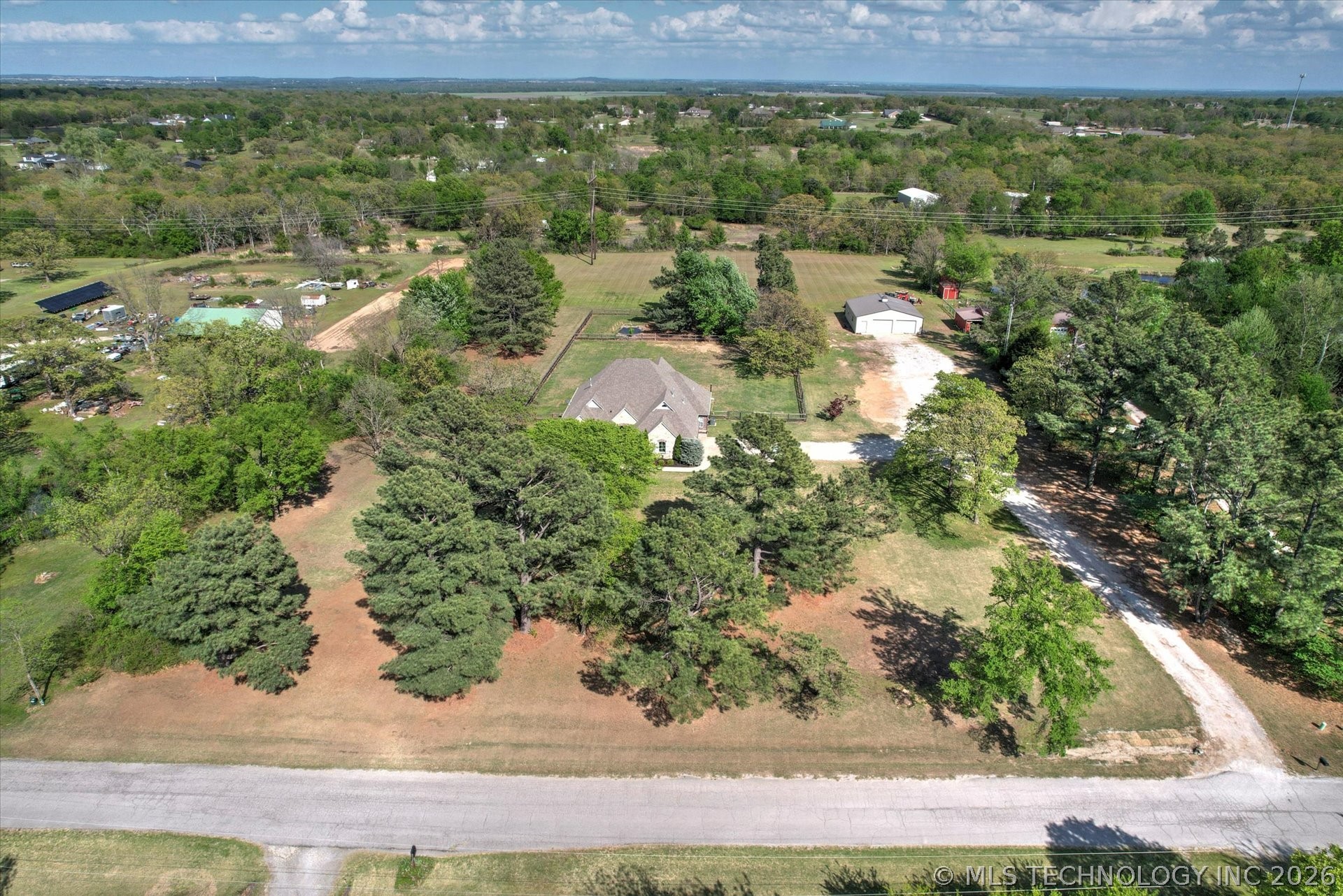 2135 S 280th East Avenue