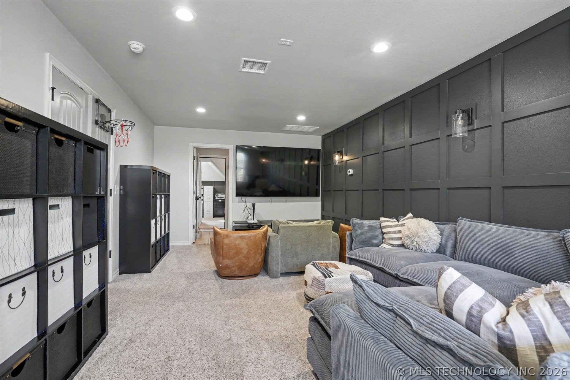 2135 S 280th East Avenue