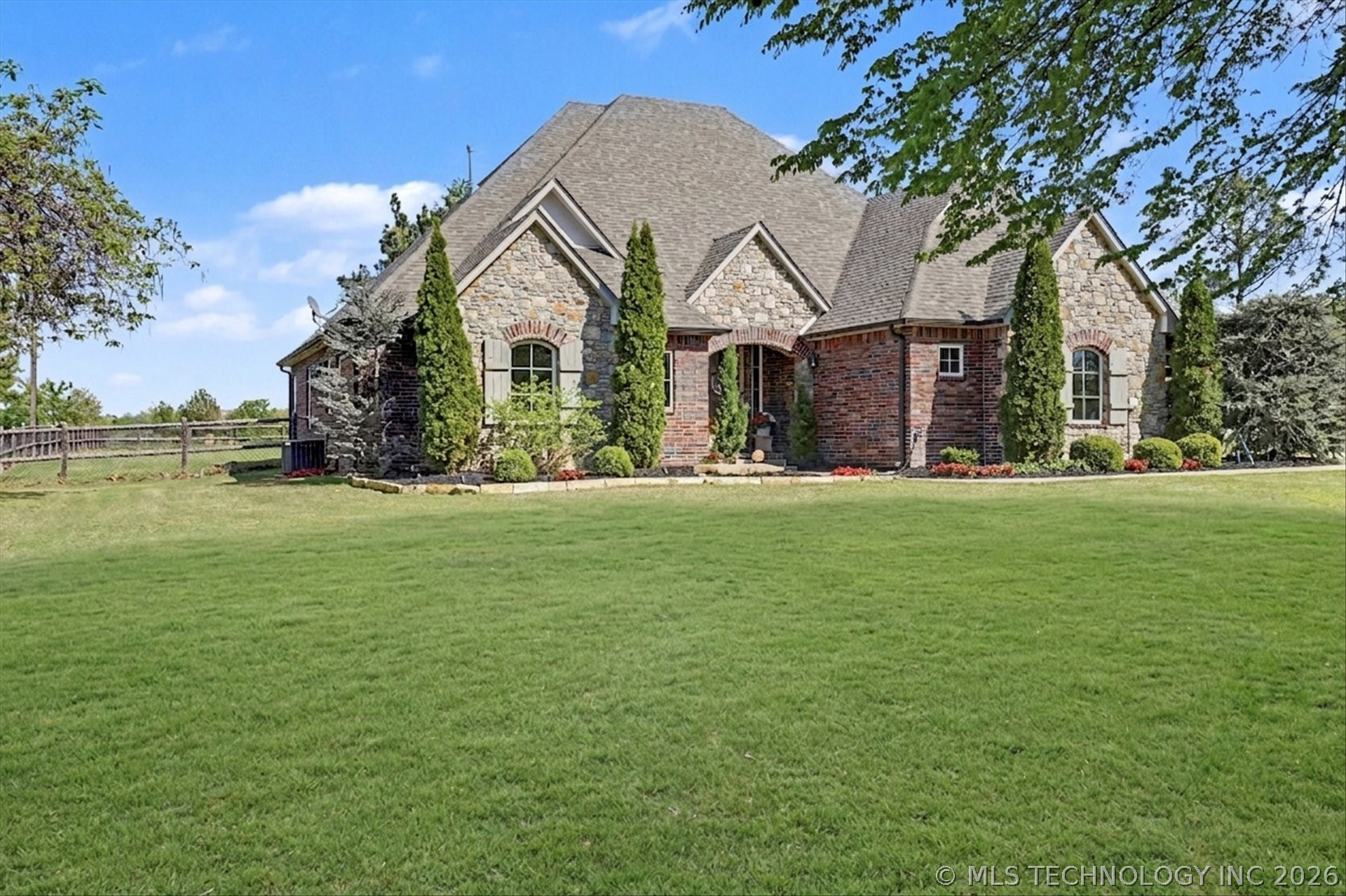 2135 S 280th East Avenue