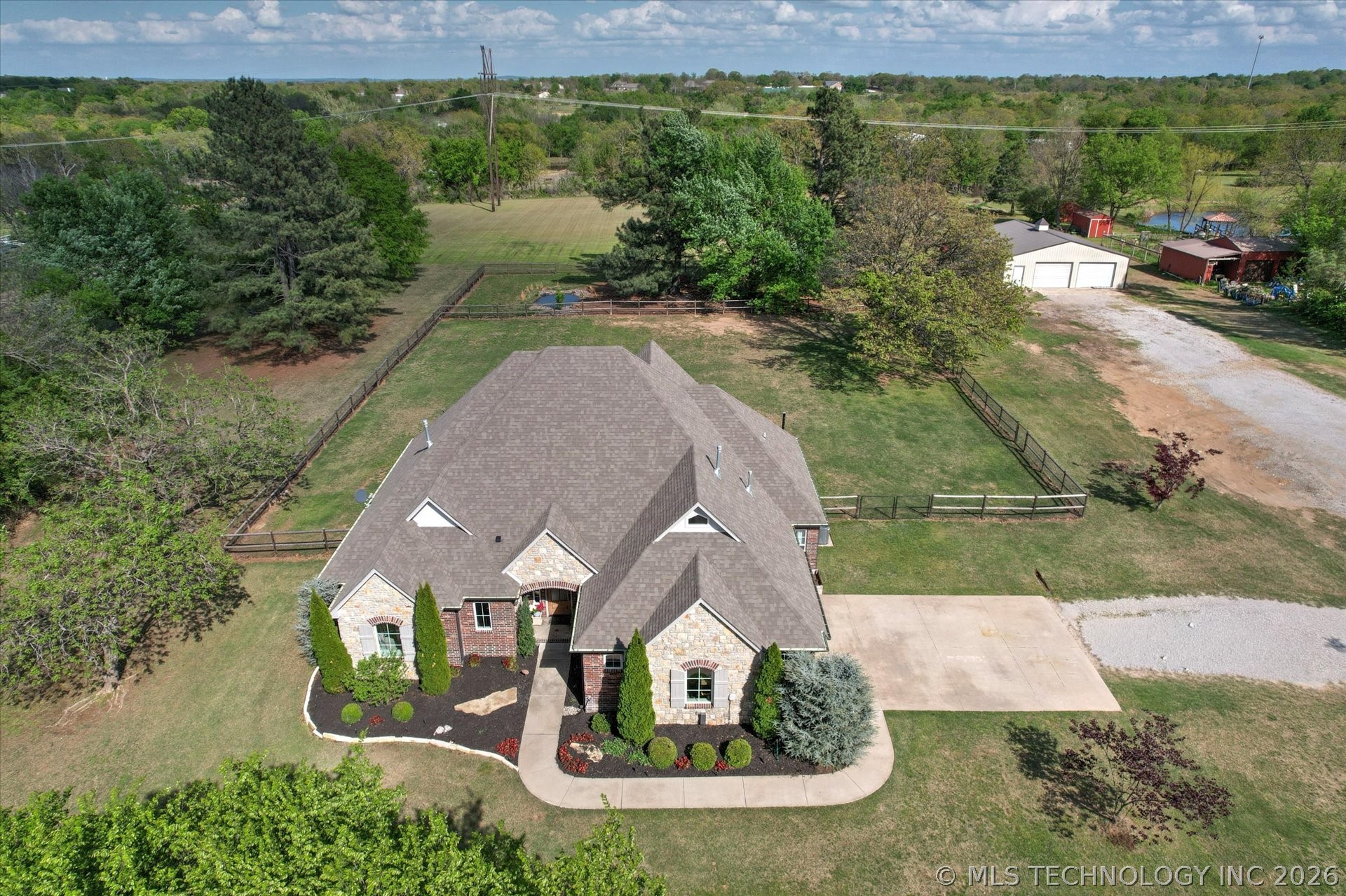 2135 S 280th East Avenue