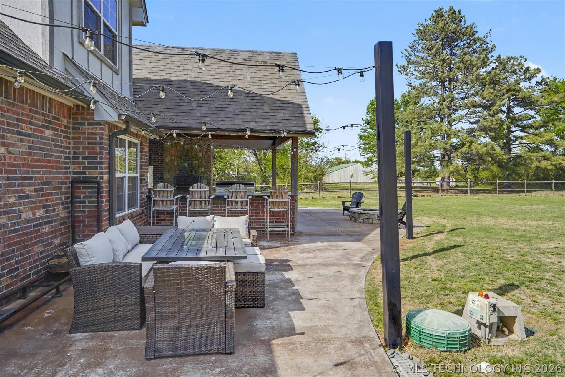 2135 S 280th East Avenue