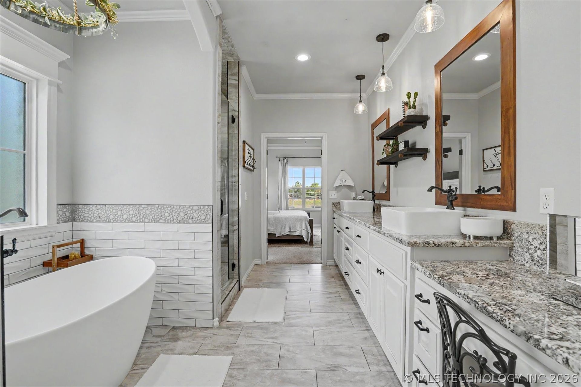 2135 S 280th East Avenue