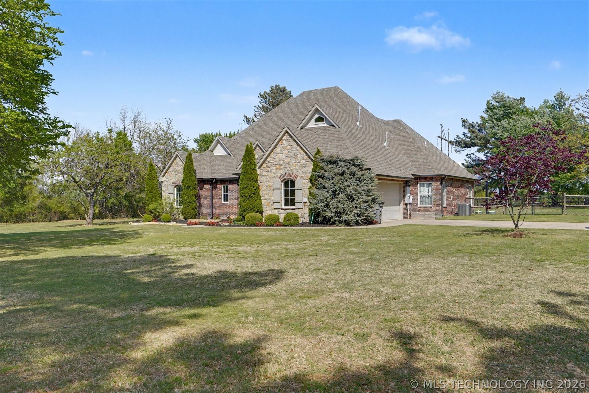 2135 S 280th East Avenue