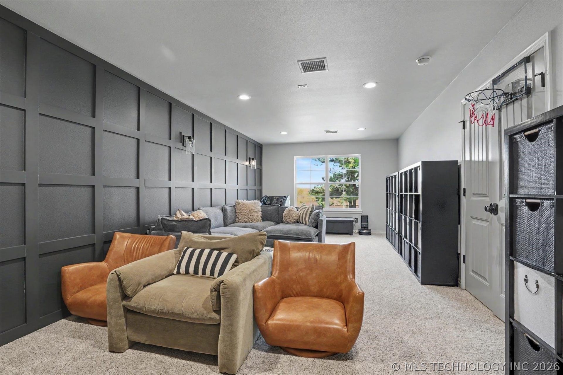 2135 S 280th East Avenue