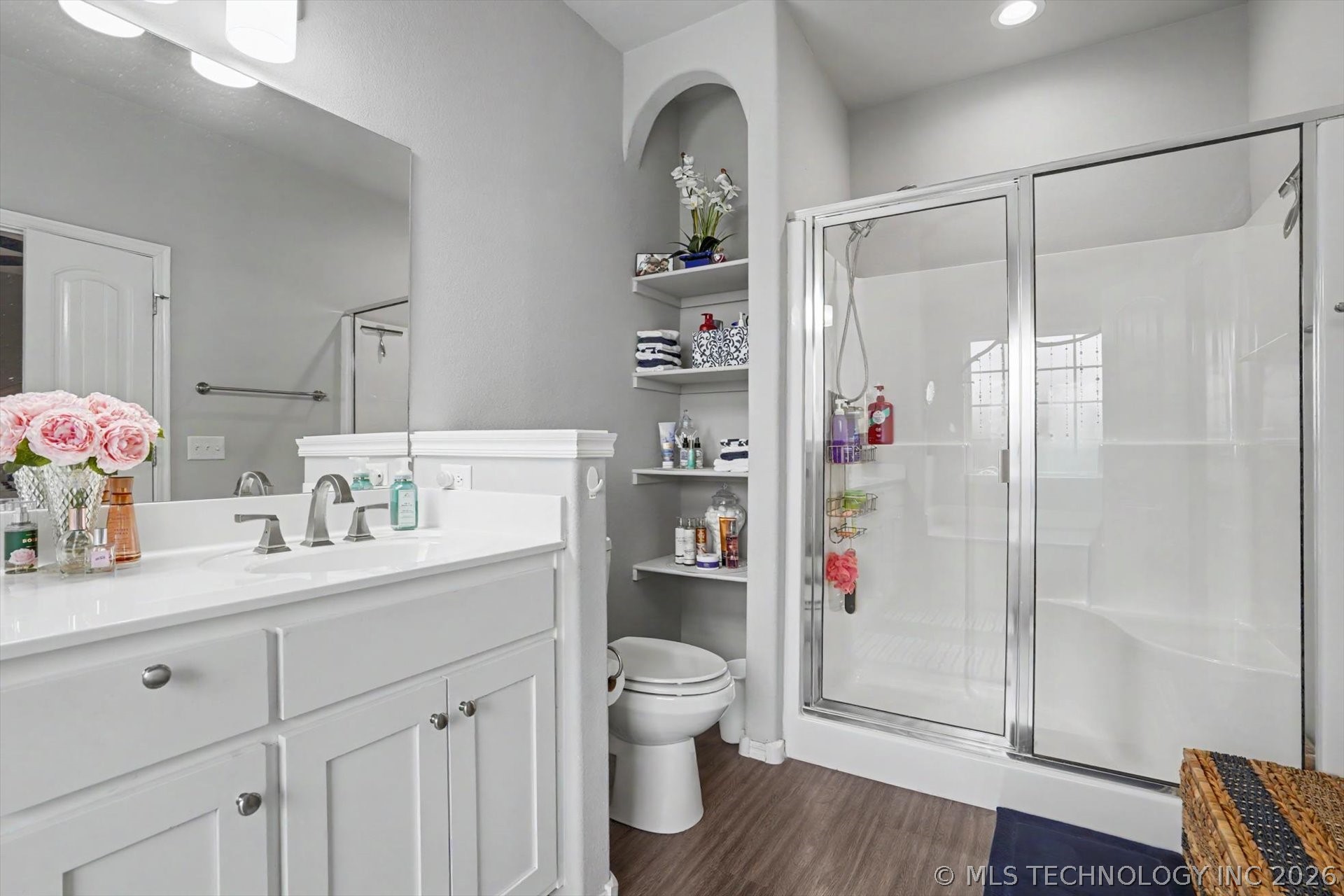 1912 W Imperial Place