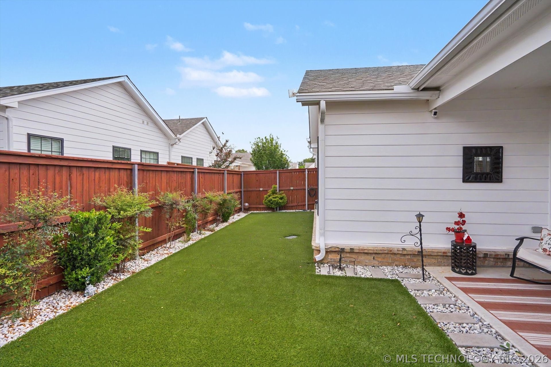 1912 W Imperial Place