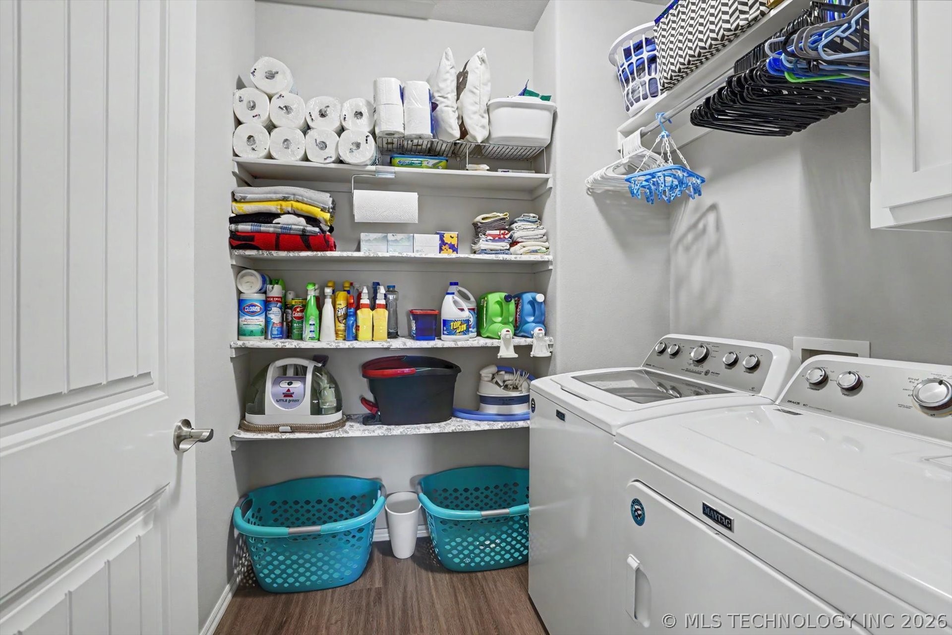 1912 W Imperial Place